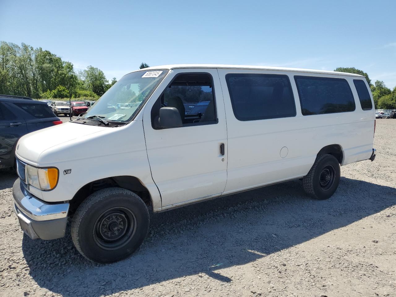 2001 Ford Econoline Белый vin: 1FBSS31L91HA69564