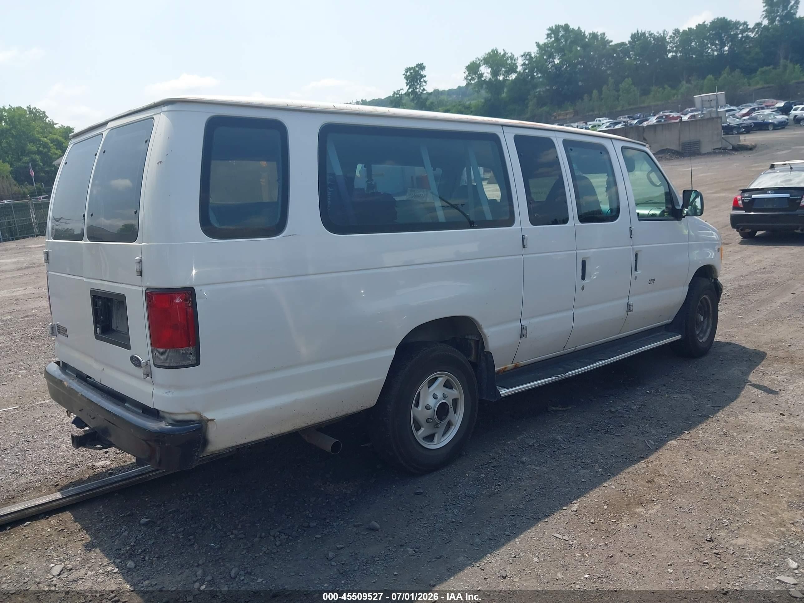 2002 Ford E-350 Super Duty Xl/xlt White vin: 1FBSS31L92HA46139