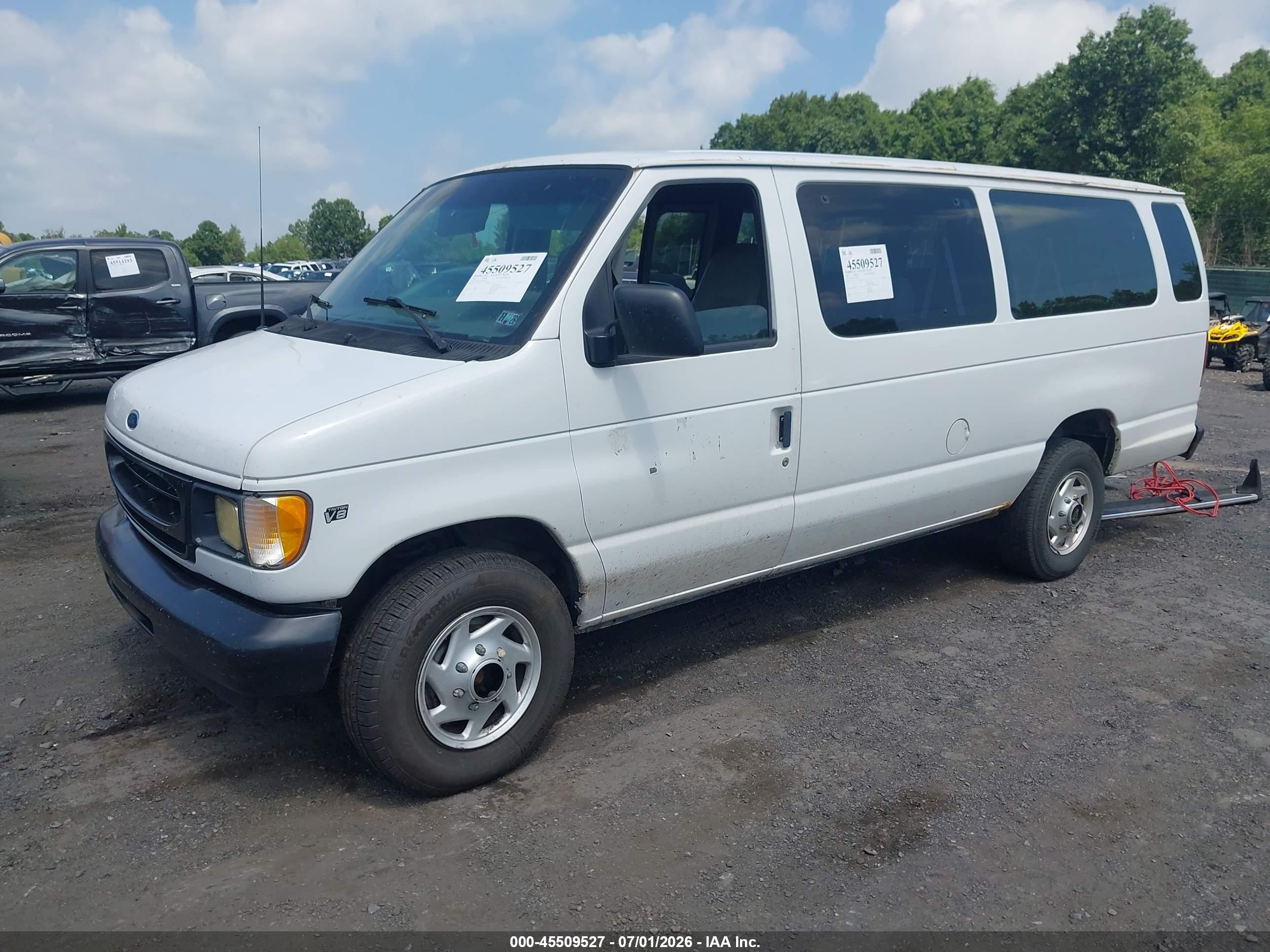 2002 Ford E-350 Super Duty Xl/xlt White vin: 1FBSS31L92HA46139
