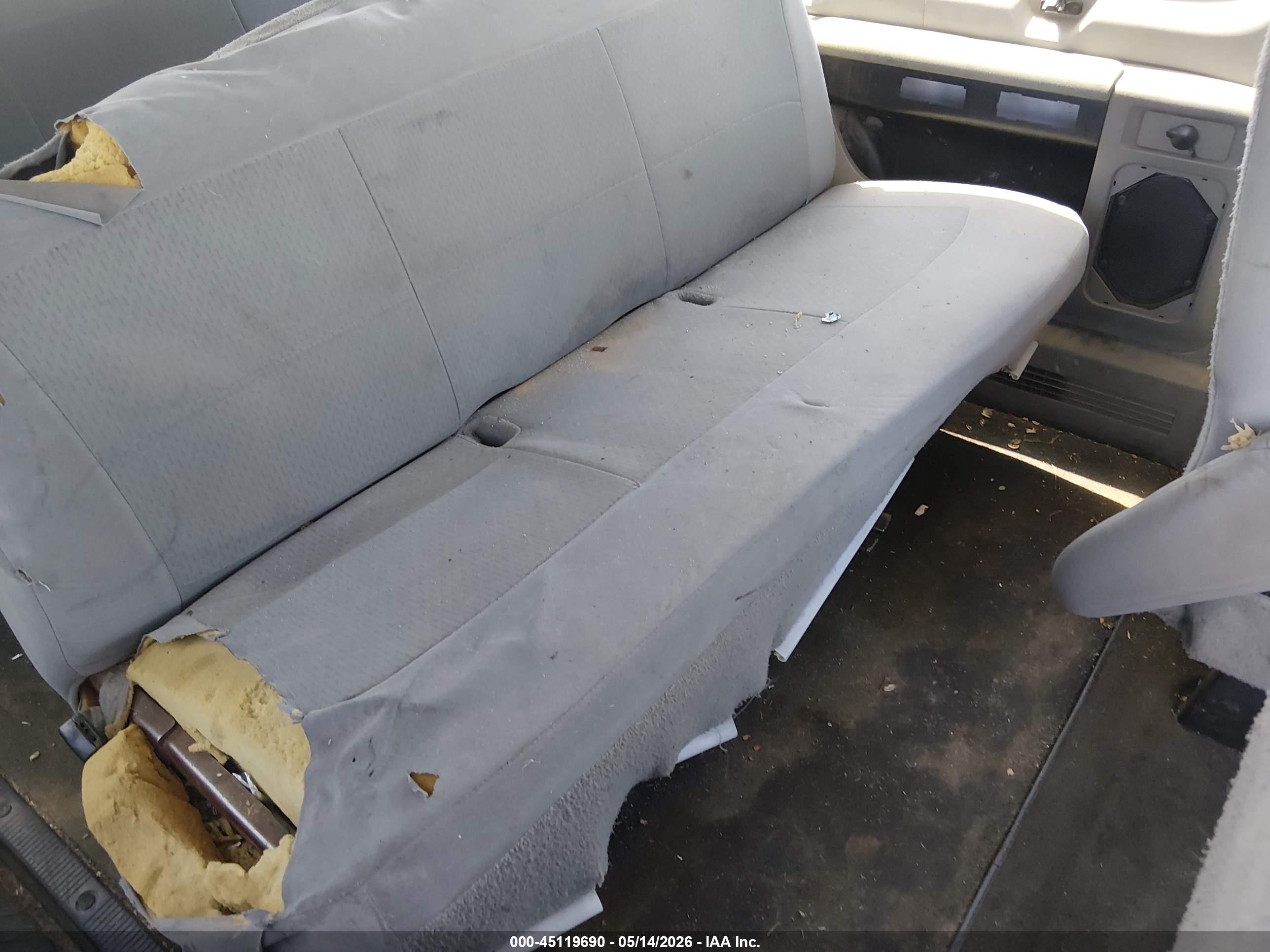 2006 Ford E-350 Super Duty Xl/xlt White vin: 1FBSS31L96DB36565