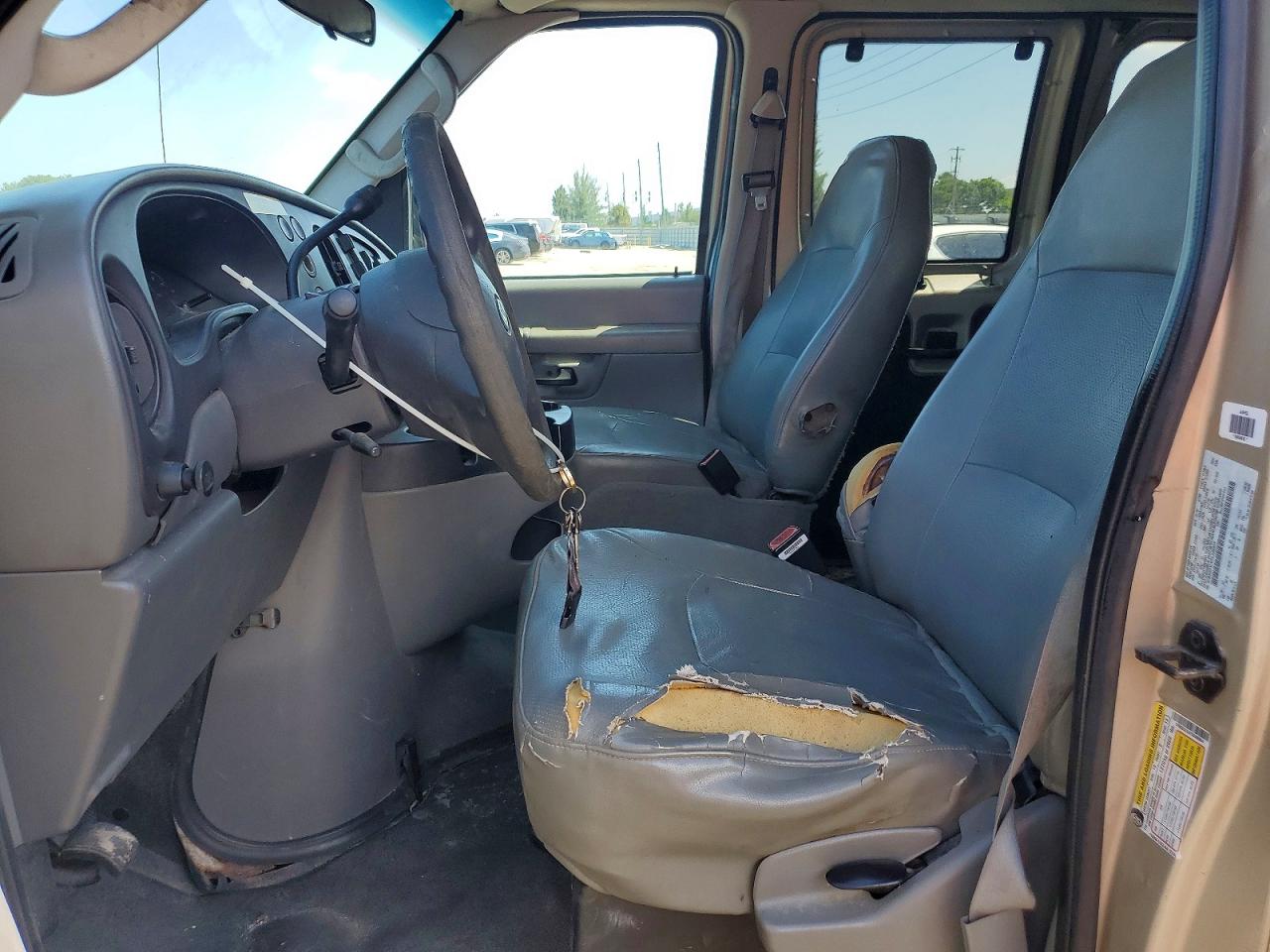 2007 Ford Econoline E350 Super Duty Wagon Tan vin: 1FBSS31L97DA98854