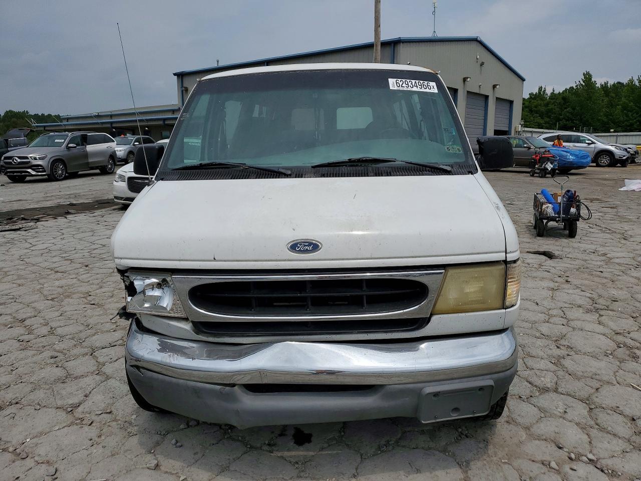 1998 Ford E350 Белый vin: 1FBSS31L9WHA44882