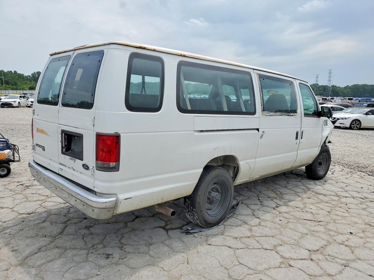 1998 Ford E350 Белый vin: 1FBSS31L9WHA44882