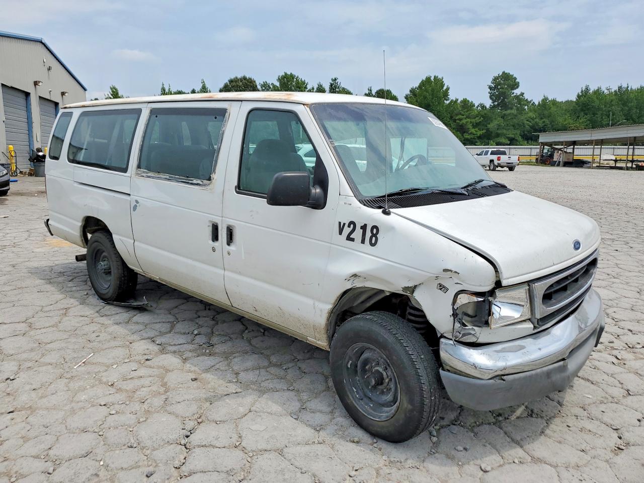 1998 Ford E350 Белый vin: 1FBSS31L9WHA44882