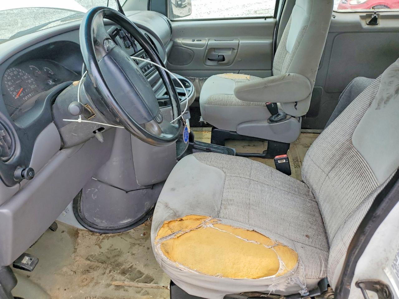 1998 Ford E350 Белый vin: 1FBSS31L9WHA44882