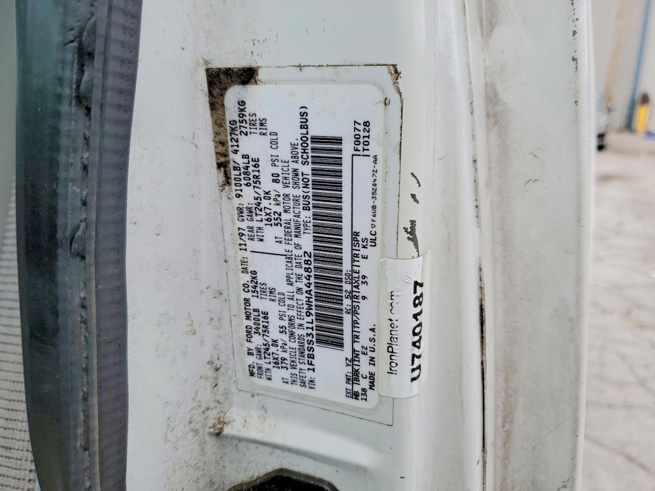 1998 Ford E350 Белый vin: 1FBSS31L9WHA44882