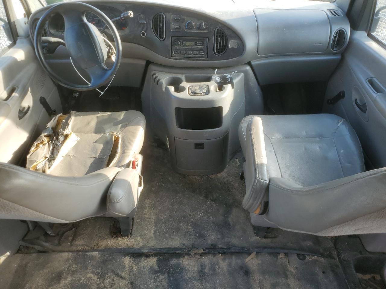 2001 Ford Econoline E350 Super Duty Wagon White vin: 1FBSS31LX1HB04757