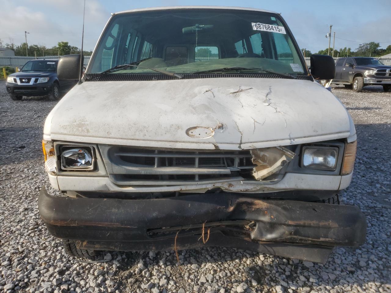 2001 Ford Econoline E350 Super Duty Wagon White vin: 1FBSS31LX1HB04757