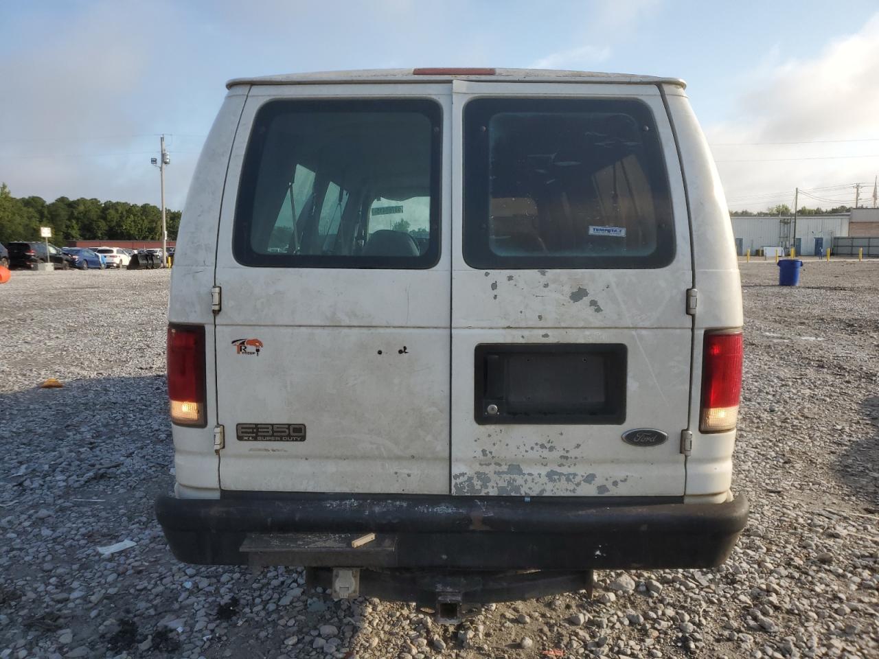 2001 Ford Econoline E350 Super Duty Wagon White vin: 1FBSS31LX1HB04757