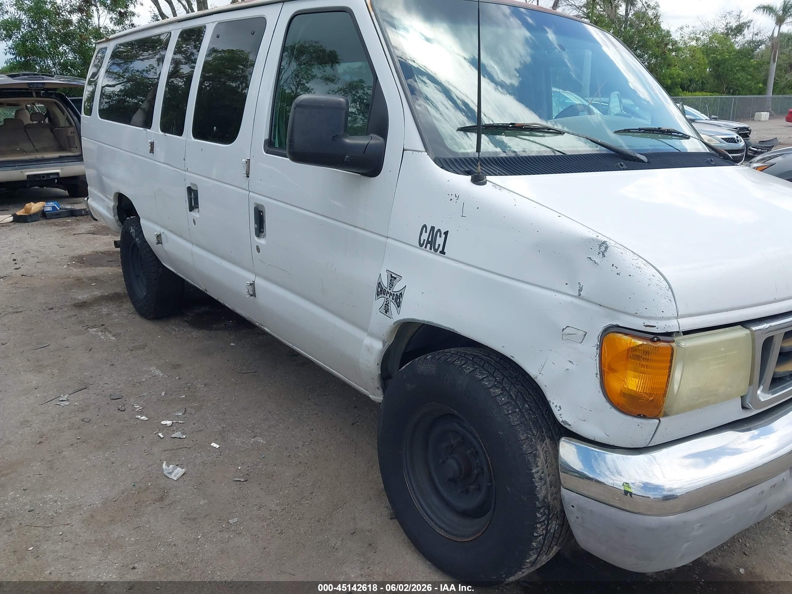 2004 Ford E-350 Super Duty Xl/xlt White vin: 1FBSS31LX4HB07906