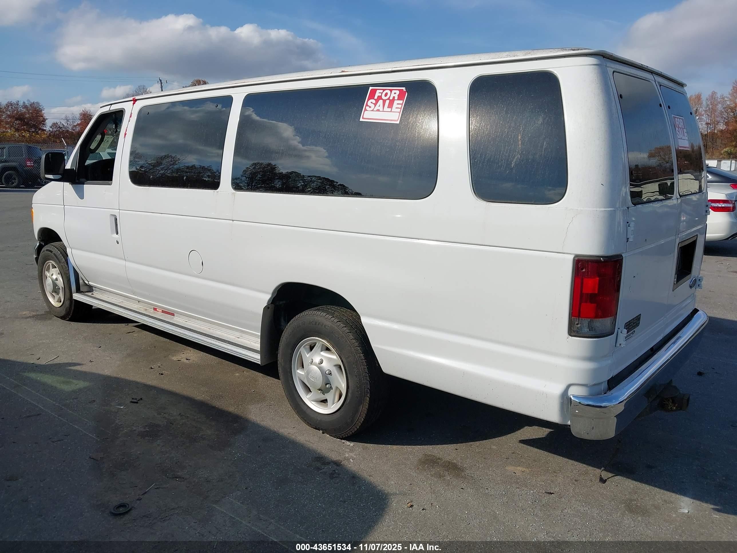 2005 Ford E-350 Super Duty Xl/xlt White vin: 1FBSS31S05HA55551