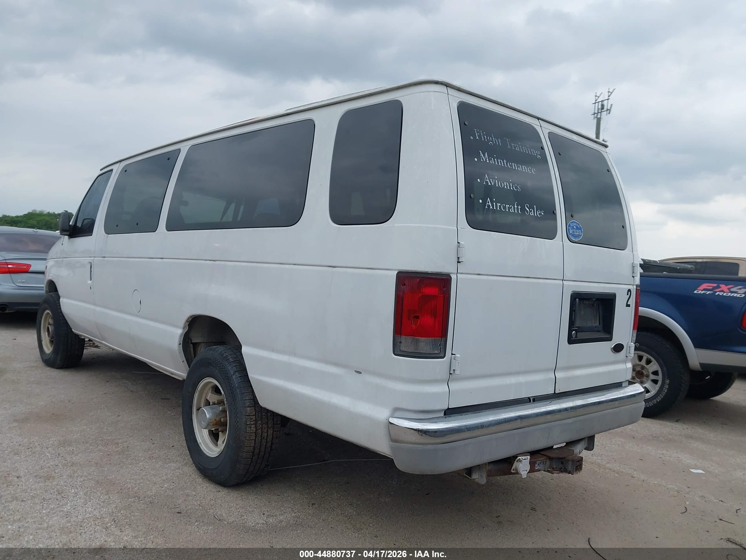 2002 Ford E-350 Super Duty Xl/xlt White vin: 1FBSS31S22HB43044