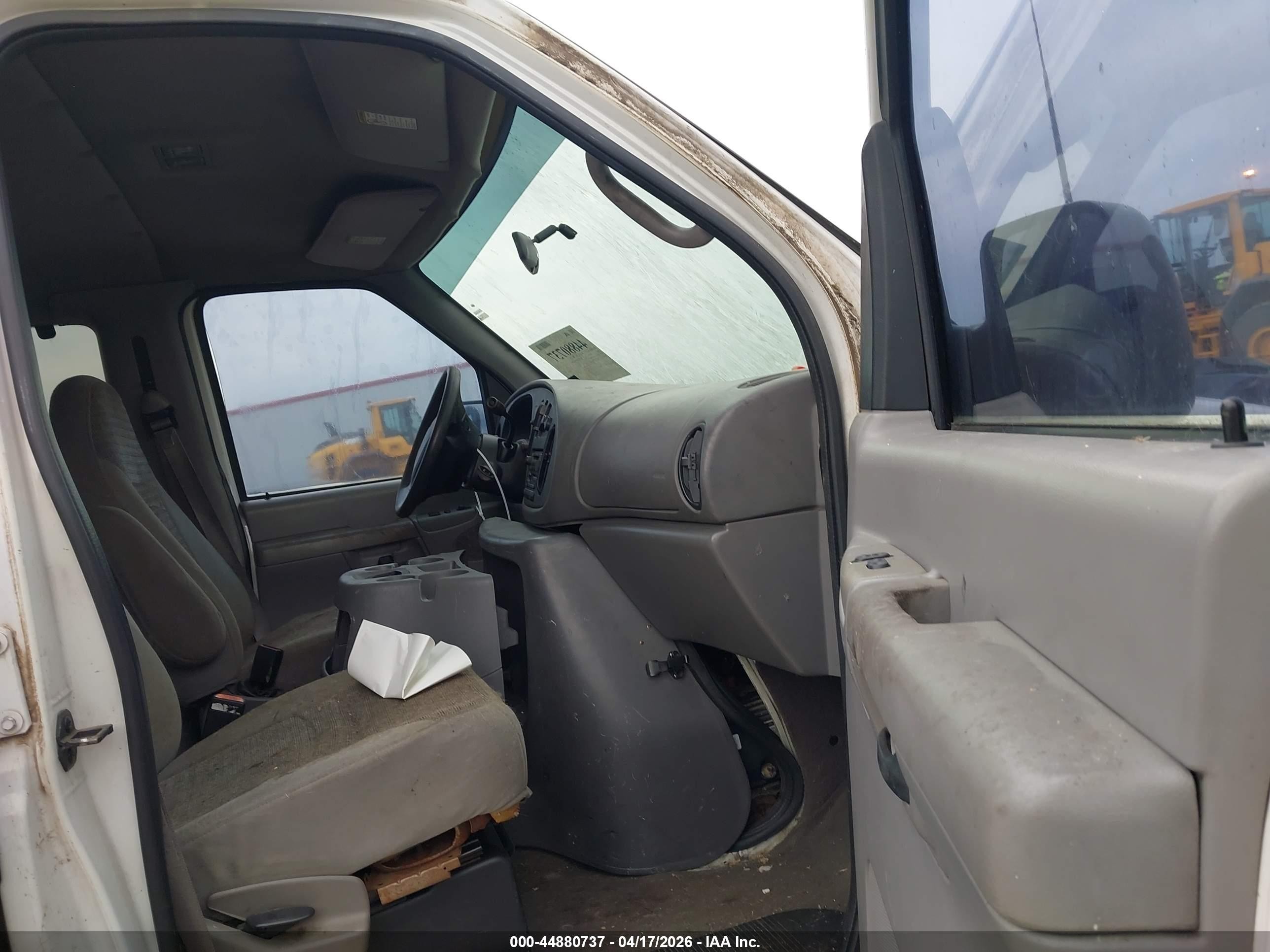 2002 Ford E-350 Super Duty Xl/xlt White vin: 1FBSS31S22HB43044