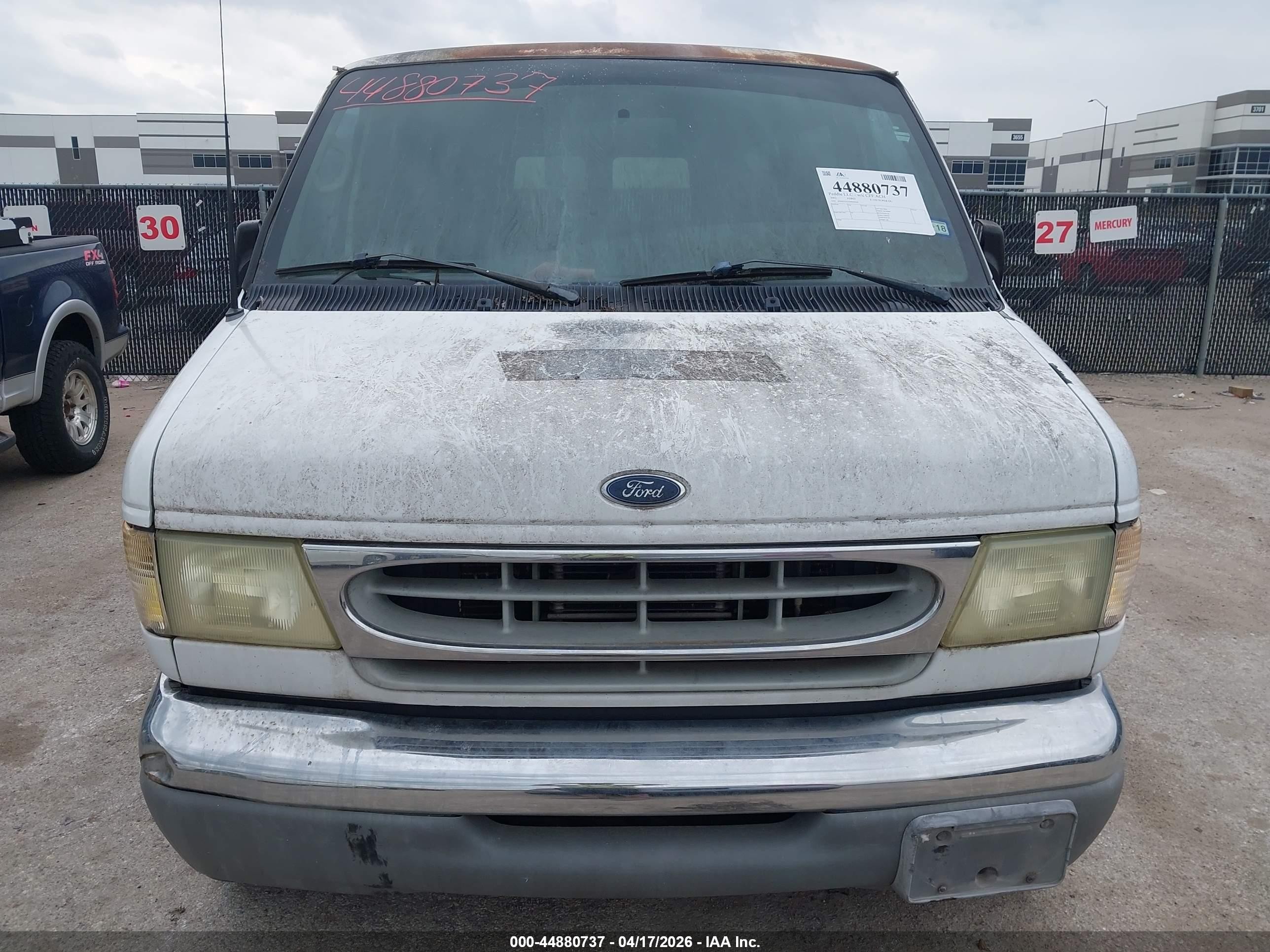 2002 Ford E-350 Super Duty Xl/xlt White vin: 1FBSS31S22HB43044