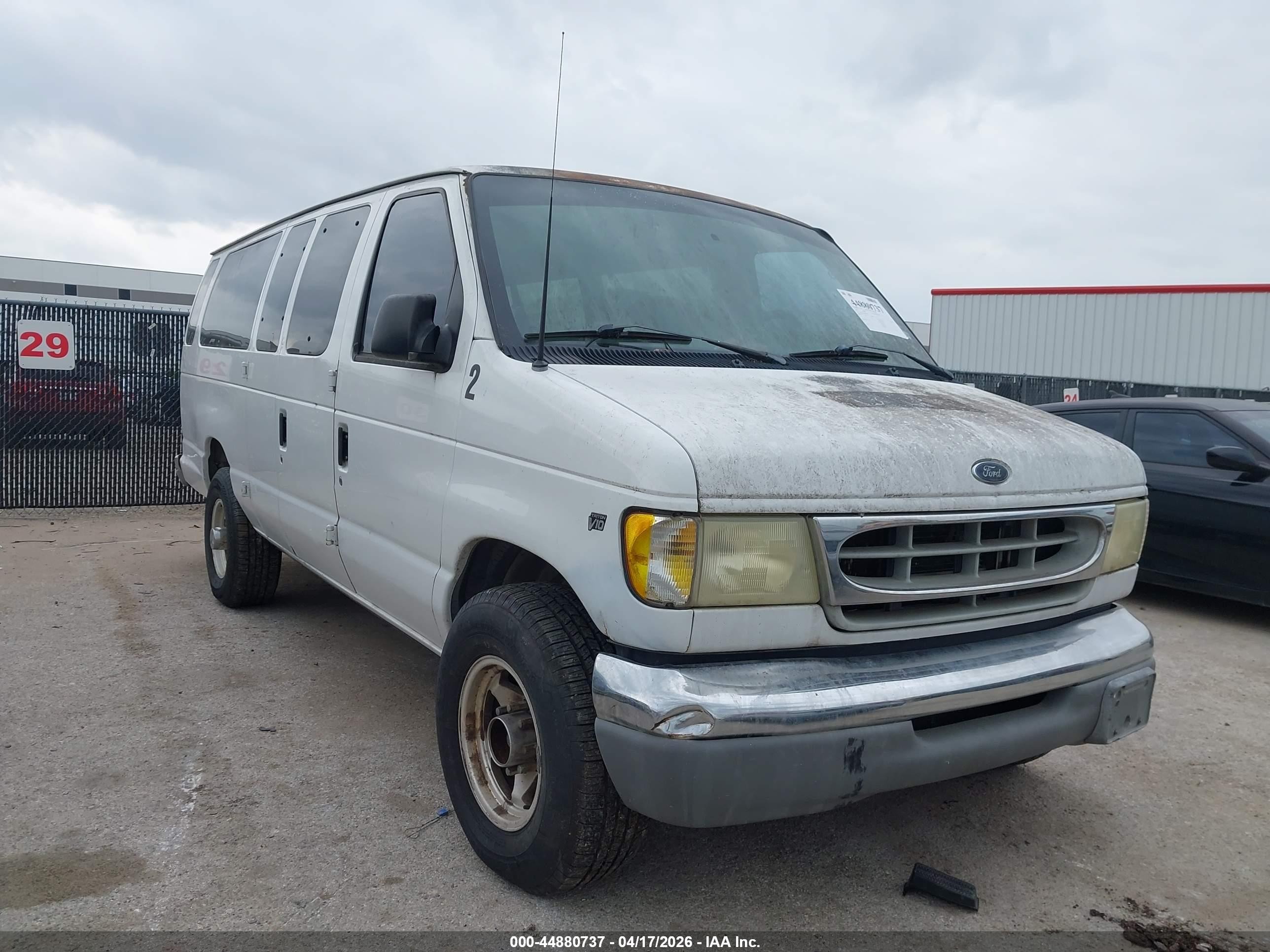 2002 Ford E-350 Super Duty Xl/xlt White vin: 1FBSS31S22HB43044