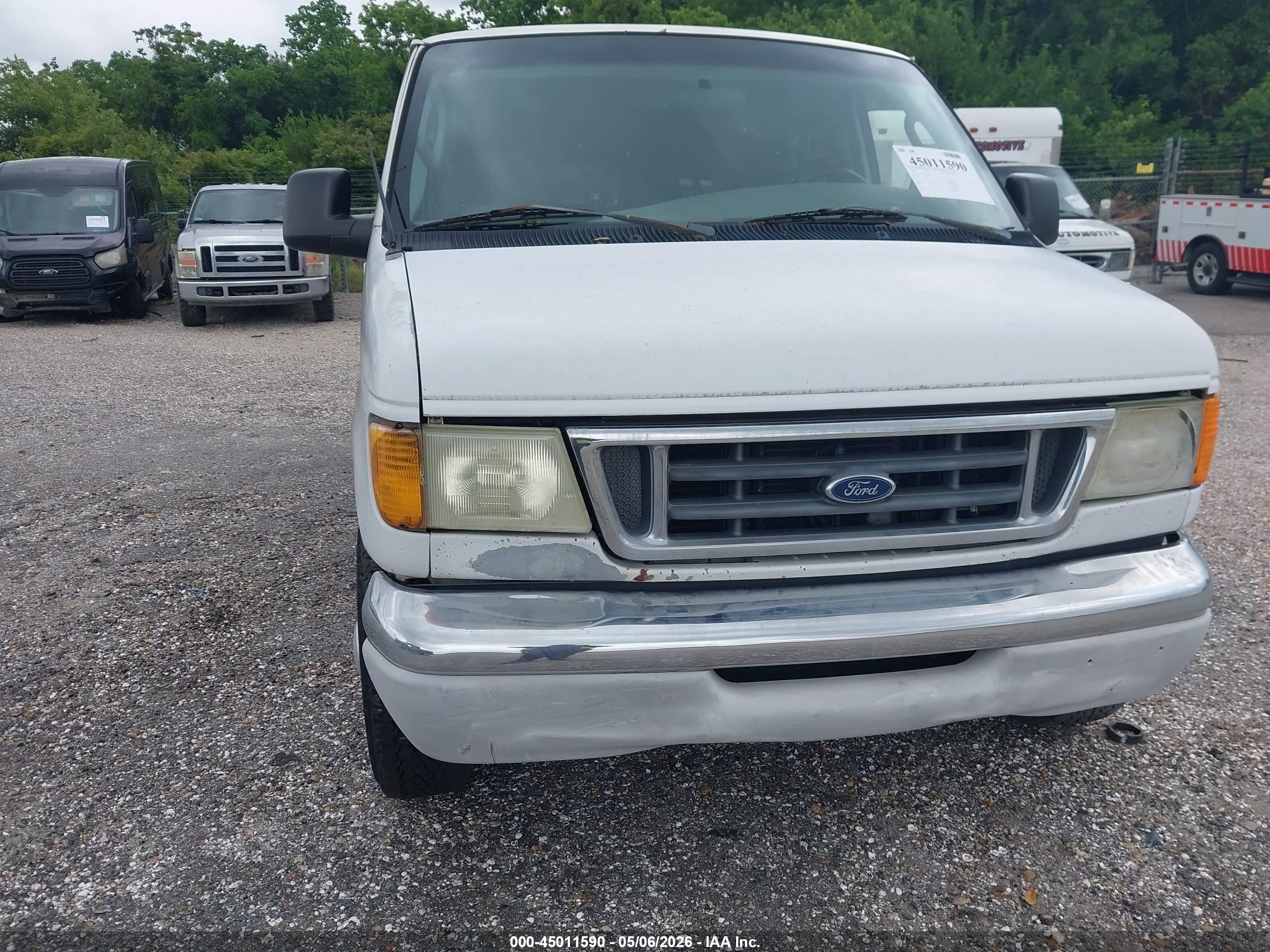 2003 Ford E-350 Super Duty Xl/xlt White vin: 1FBSS31S23HA60733