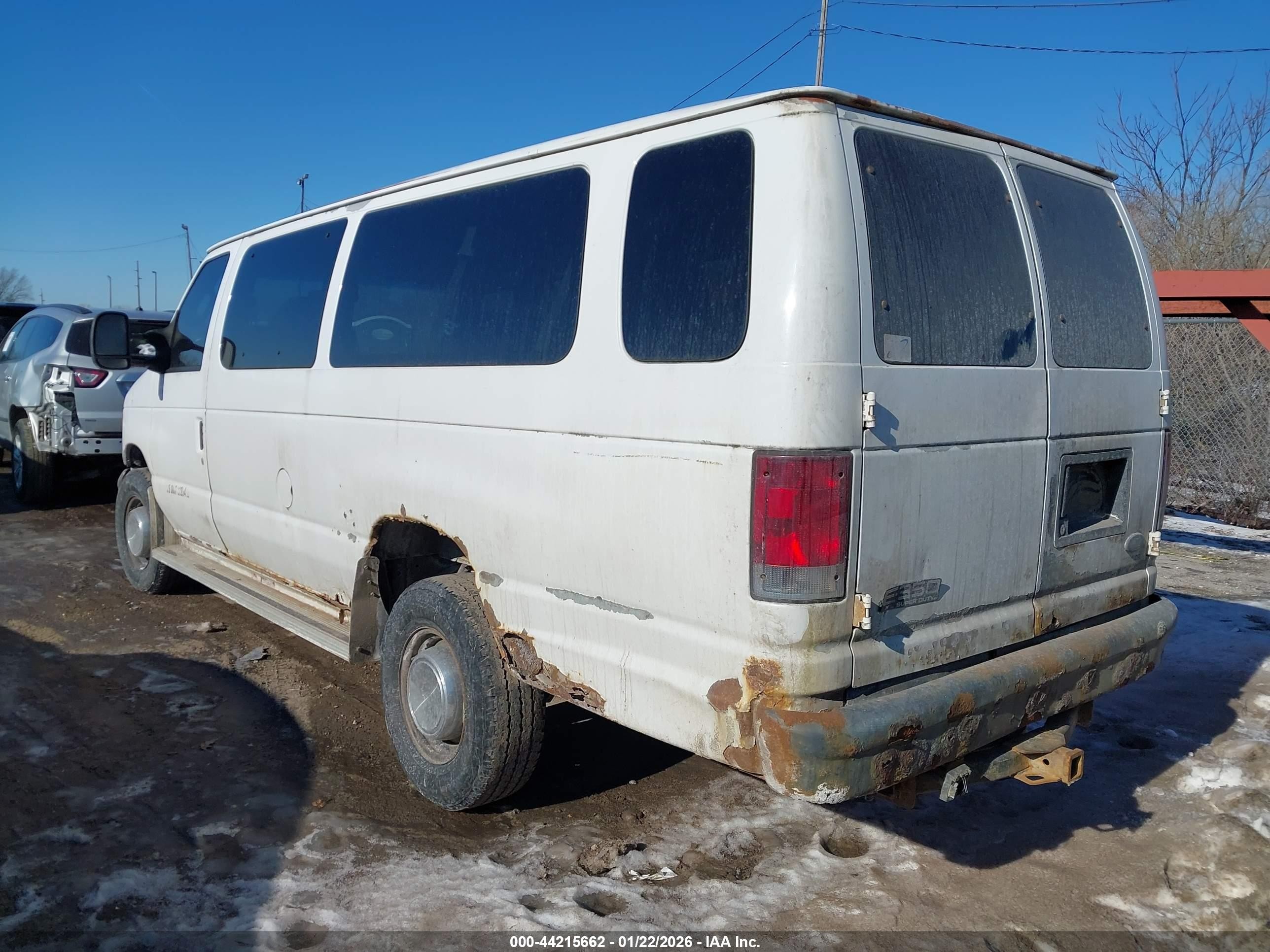 2005 Ford E-350 Super Duty Xl/xlt White vin: 1FBSS31S25HA41537
