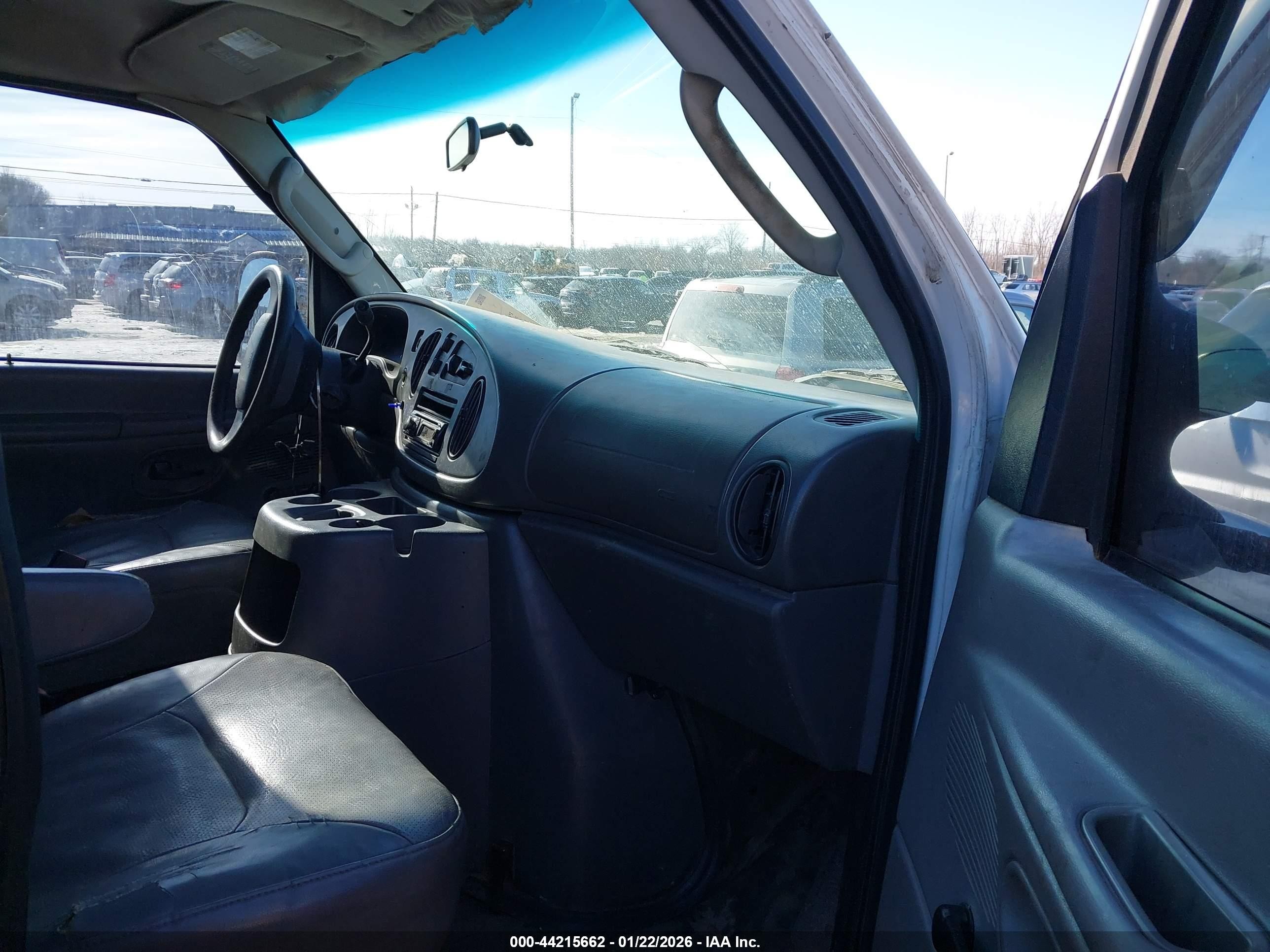 2005 Ford E-350 Super Duty Xl/xlt White vin: 1FBSS31S25HA41537