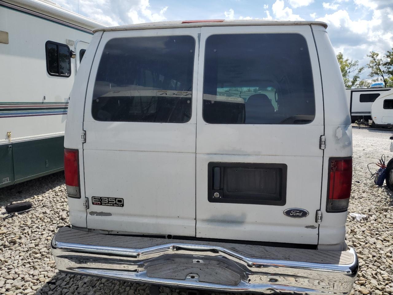 2004 Ford Econoline E350 Super Duty Wagon White vin: 1FBSS31S34HA11476
