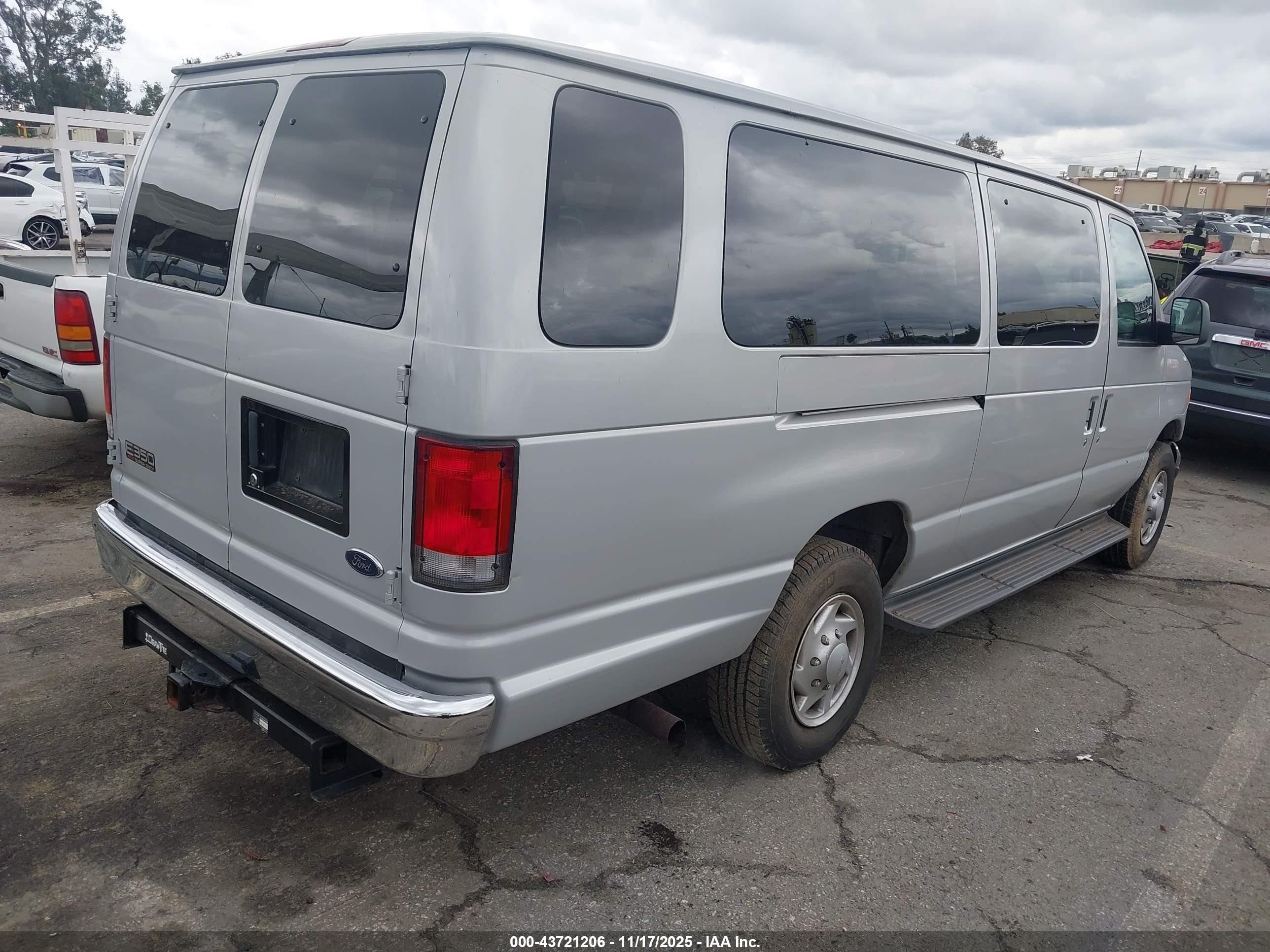 2005 Ford E-350 Super Duty Xl/xlt Silver vin: 1FBSS31S35HB12695