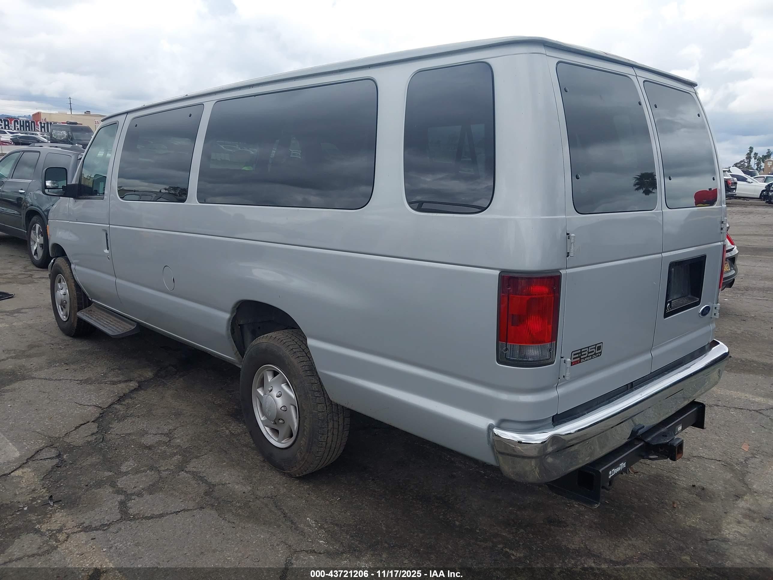 2005 Ford E-350 Super Duty Xl/xlt Silver vin: 1FBSS31S35HB12695