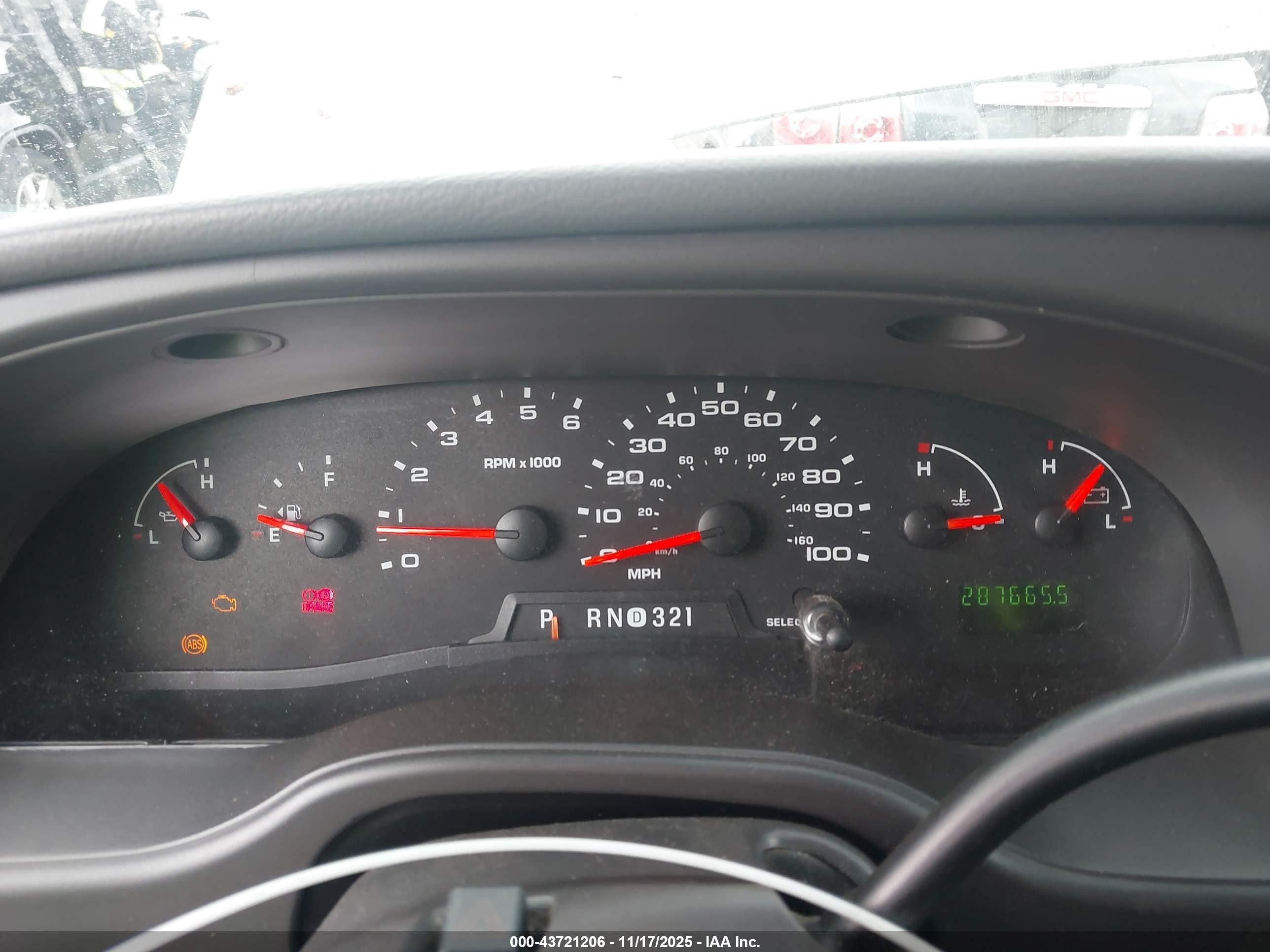 2005 Ford E-350 Super Duty Xl/xlt Silver vin: 1FBSS31S35HB12695