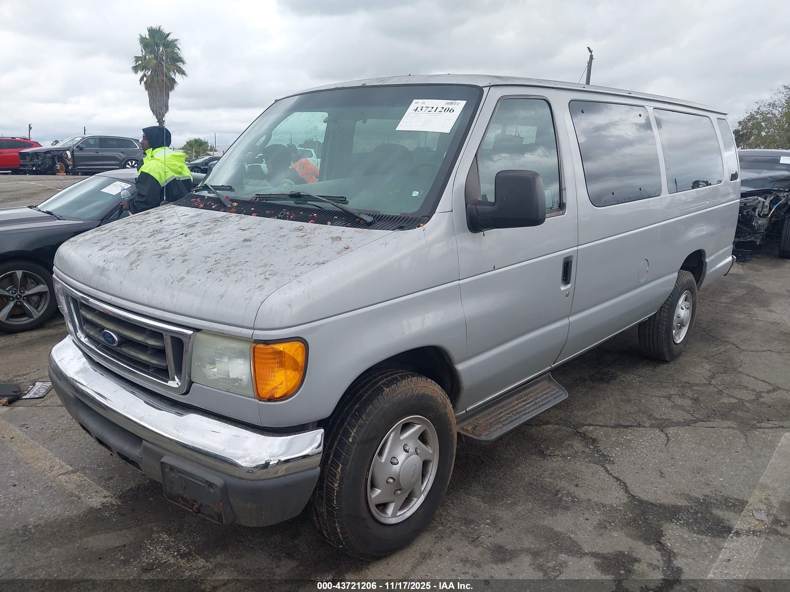 2005 Ford E-350 Super Duty Xl/xlt Silver vin: 1FBSS31S35HB12695