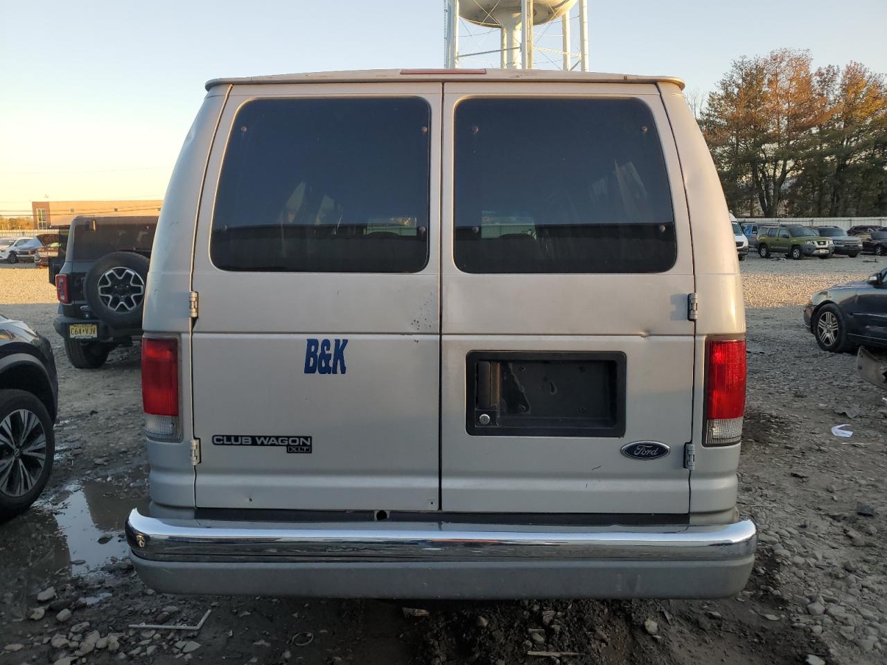 1998 Ford Econoline Silver vin: 1FBSS31S5WHB70678