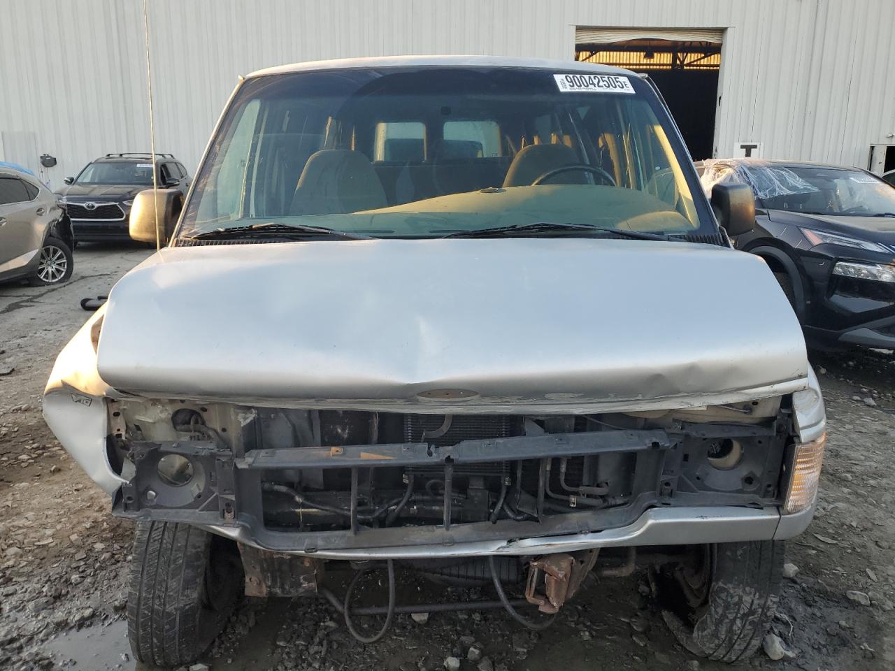 1998 Ford Econoline Silver vin: 1FBSS31S5WHB70678