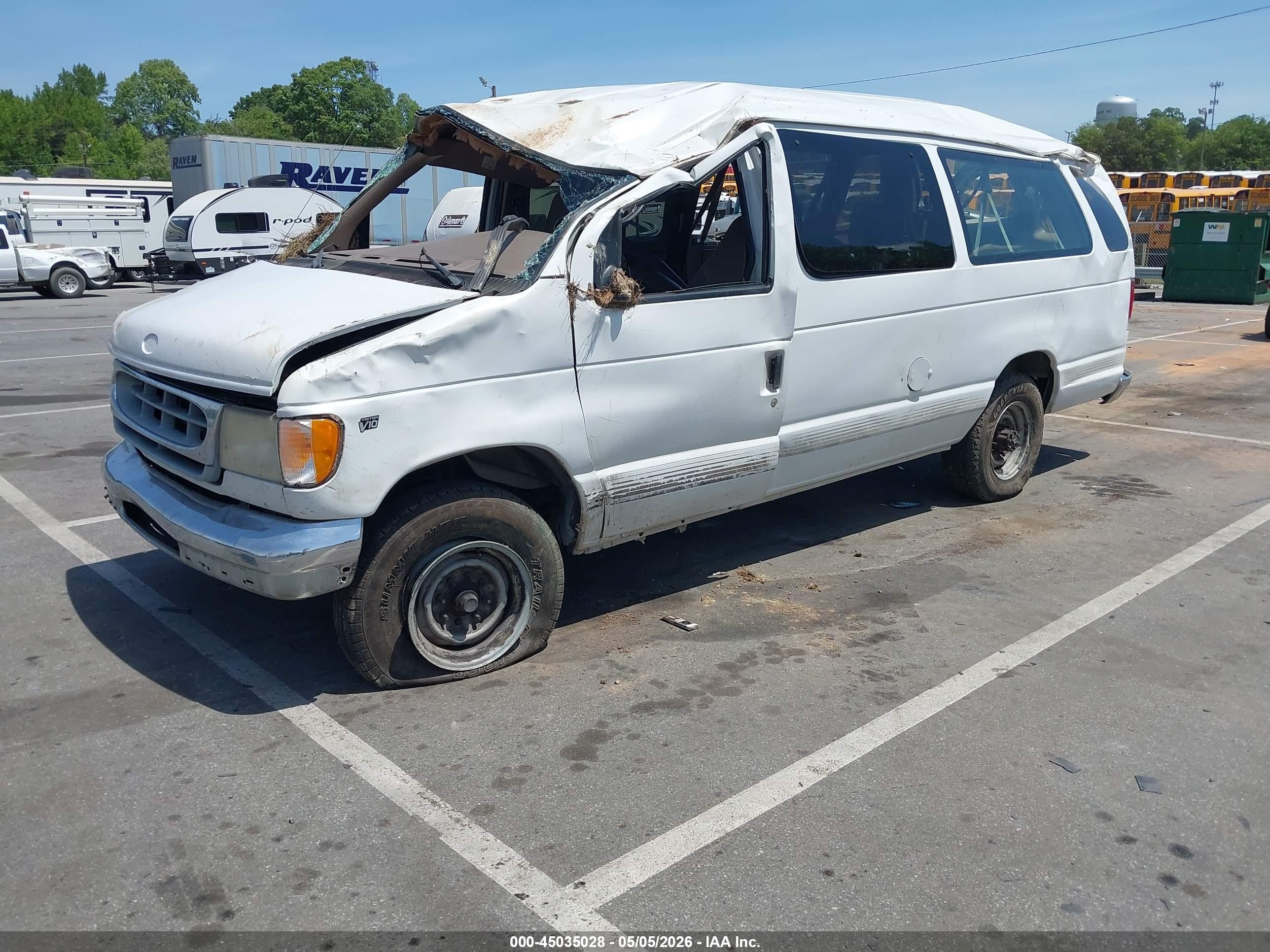 1998 Ford Super Club Wagon Xl/xlt White vin: 1FBSS31S5WHC00259