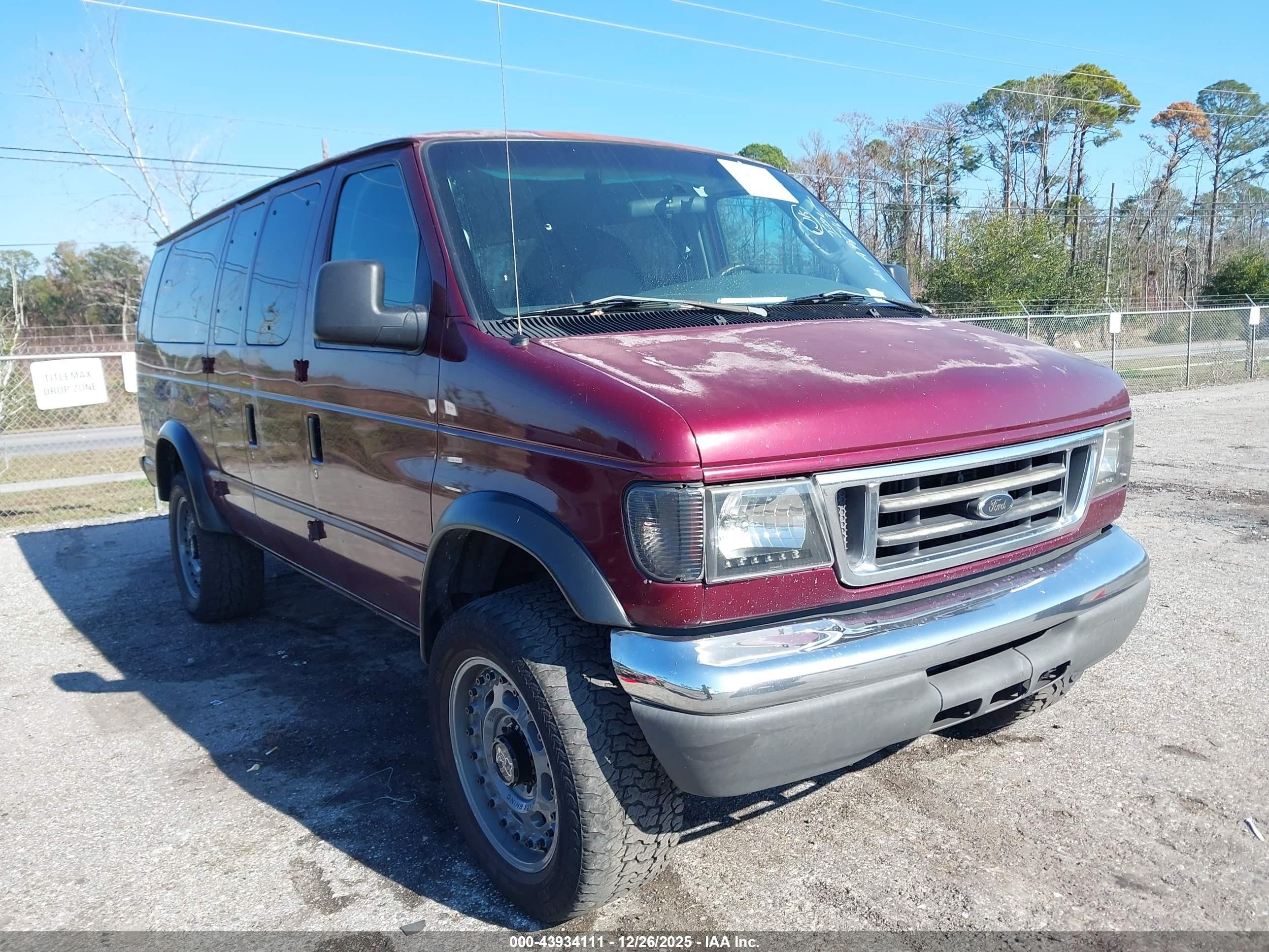 2005 Ford E-350 Super Duty Xl/xlt Burgundy vin: 1FBSS31S95HA98463