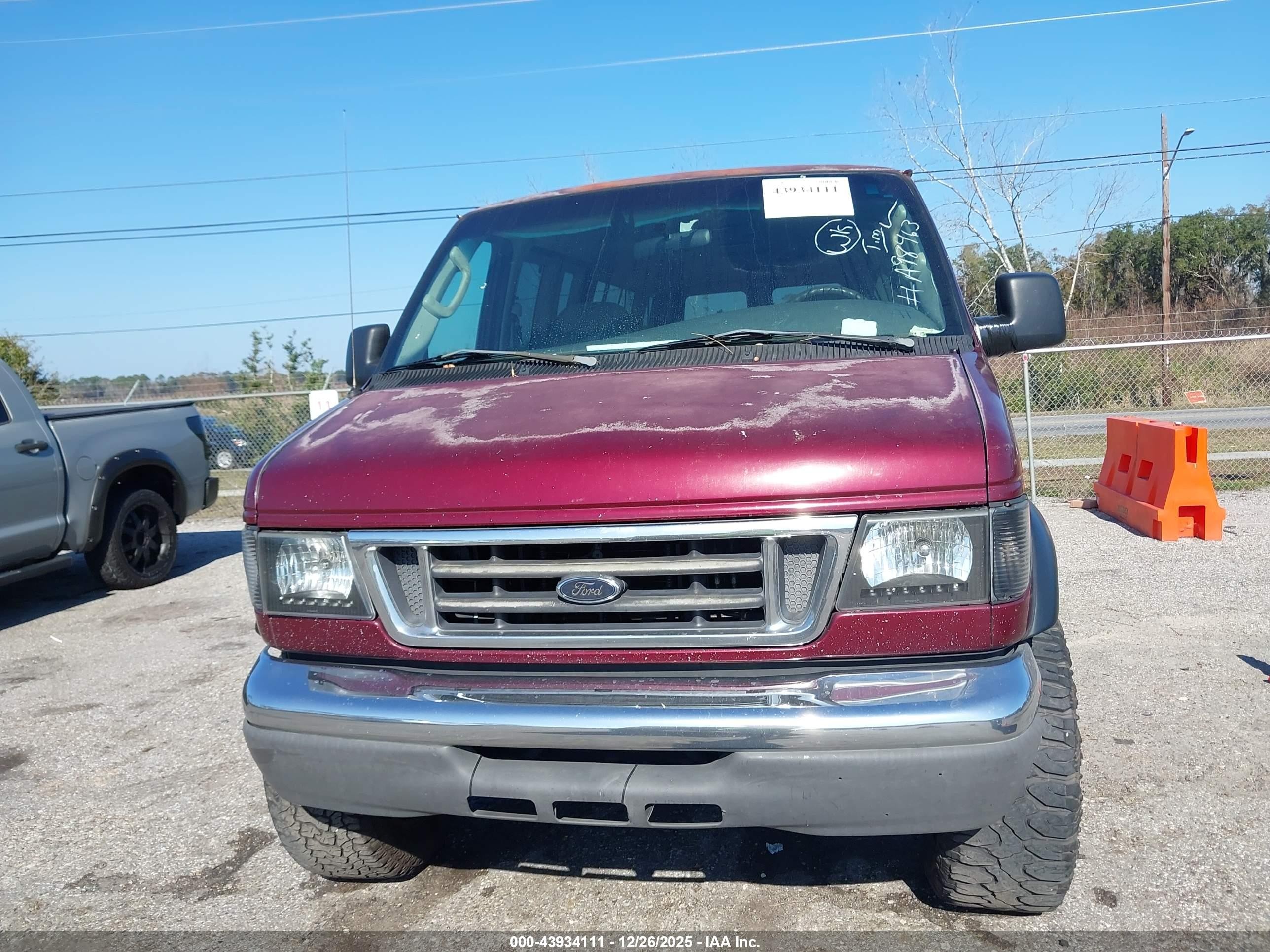 2005 Ford E-350 Super Duty Xl/xlt Burgundy vin: 1FBSS31S95HA98463