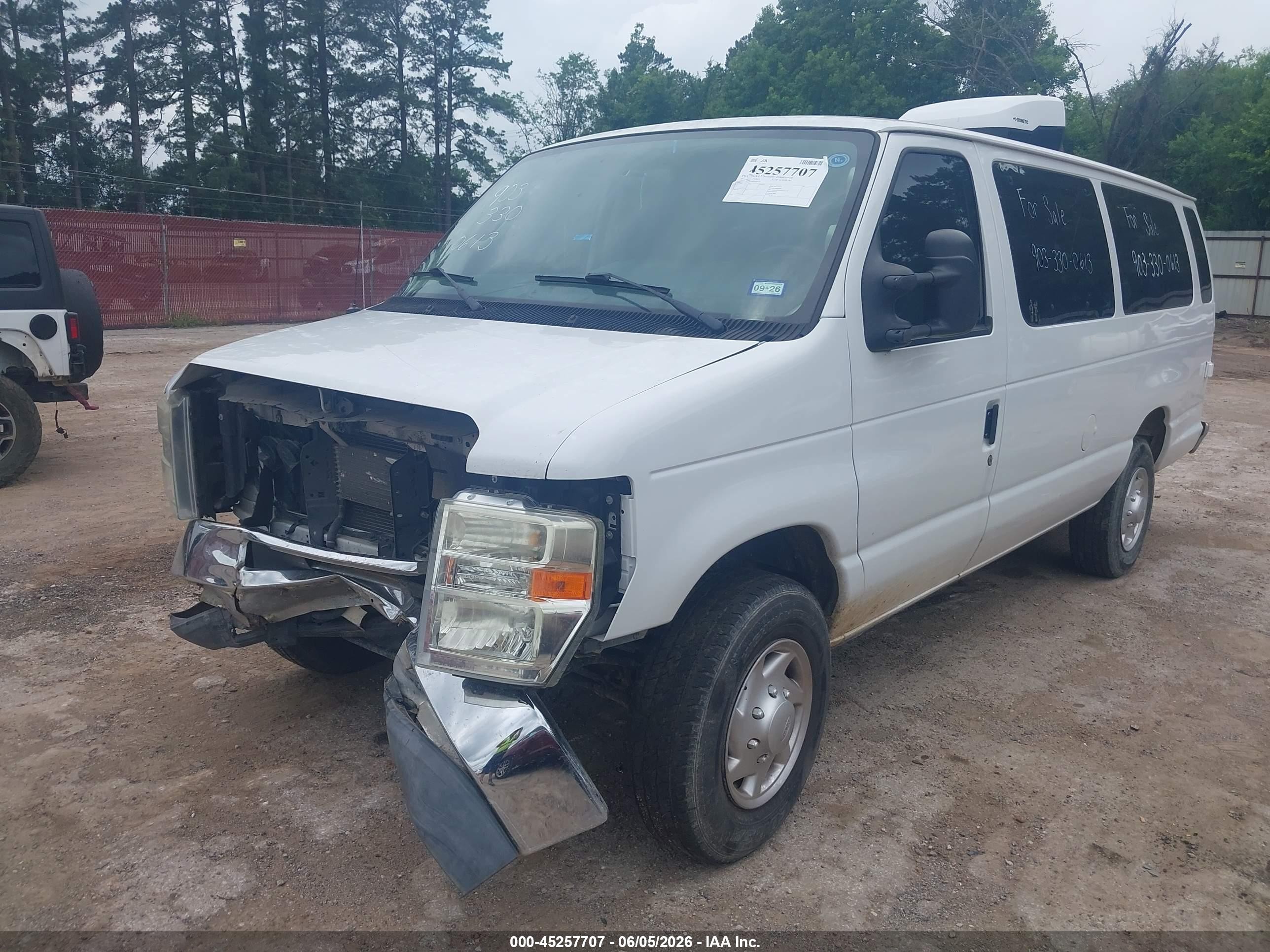 2011 Ford E-350 Super Duty Xlt White vin: 1FBSS3BL0BDA69718
