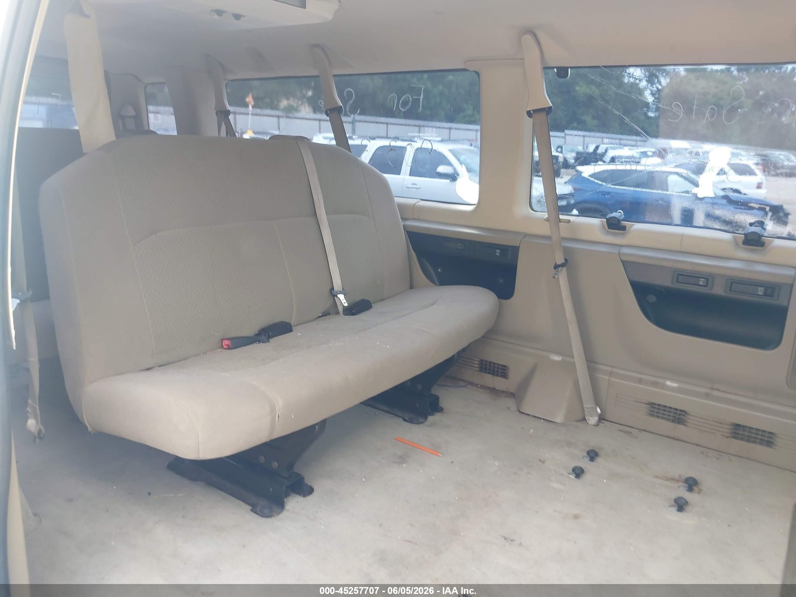 2011 Ford E-350 Super Duty Xlt White vin: 1FBSS3BL0BDA69718