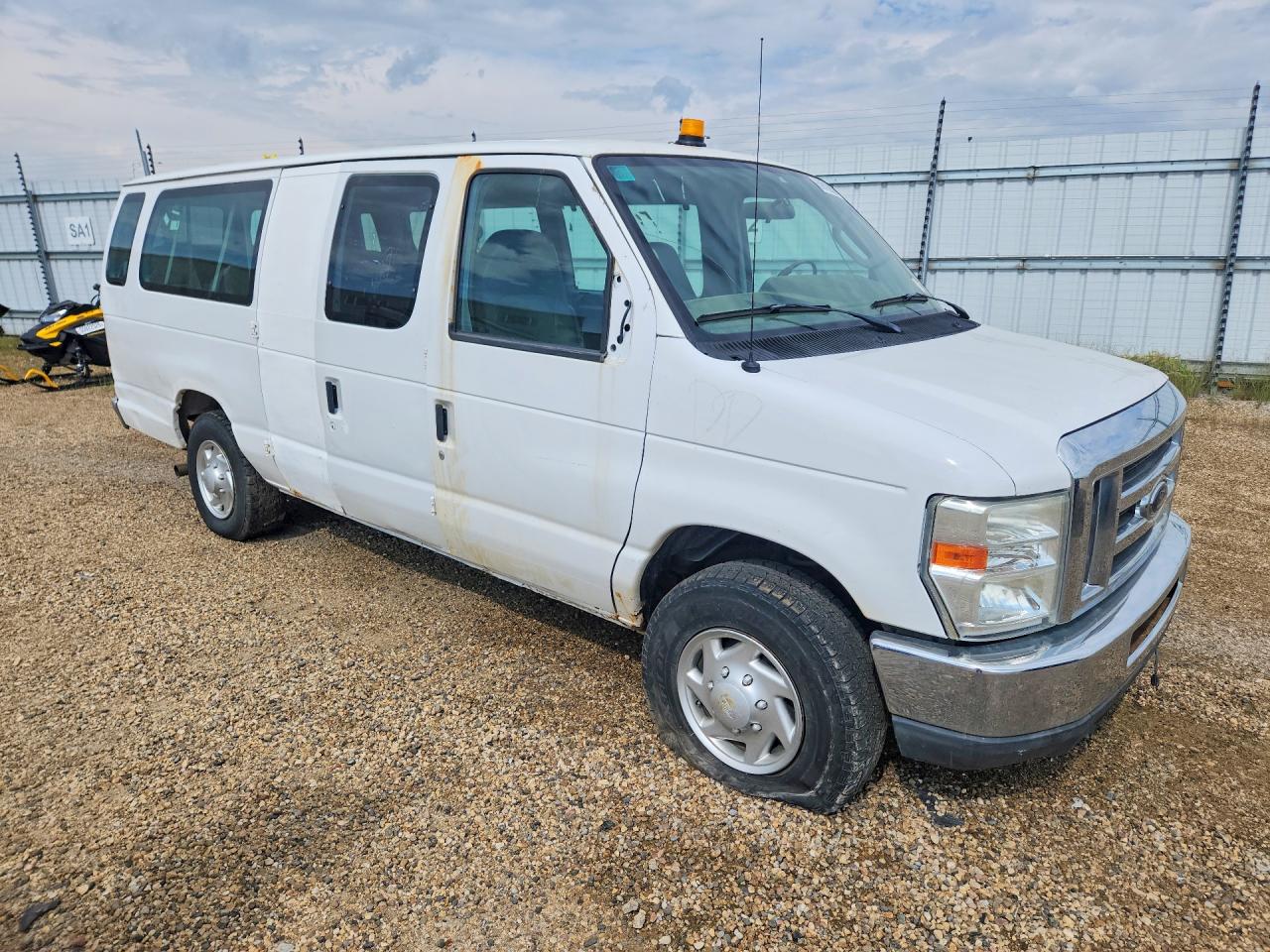 2011 Ford Econoline E350 Super Duty Wagon White vin: 1FBSS3BL0BDB06444
