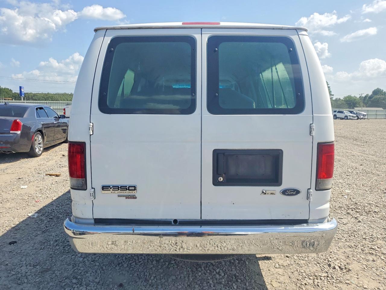 2013 Ford Econoline E350 Super Duty Wagon White vin: 1FBSS3BL0DDA76879