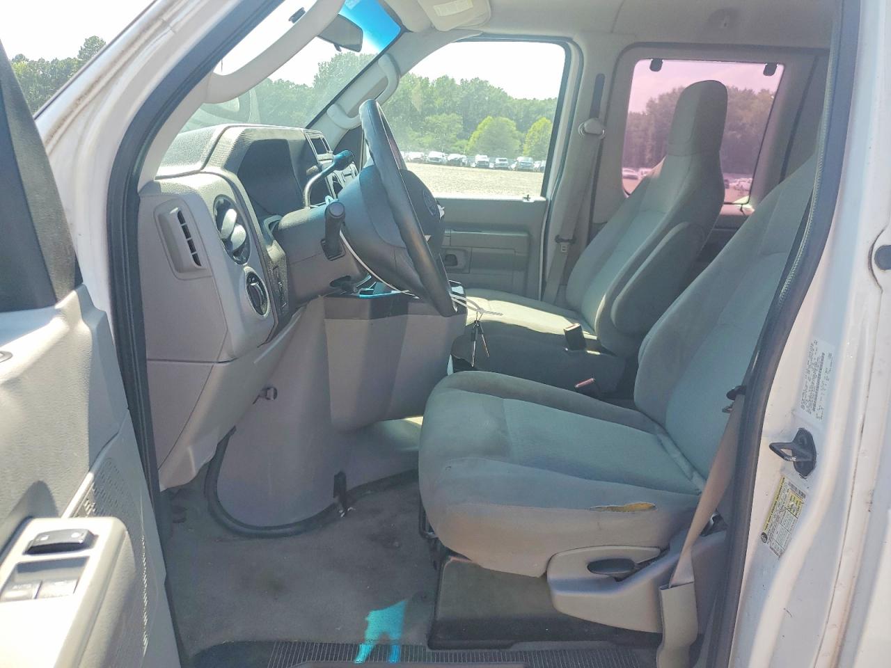 2013 Ford Econoline E350 Super Duty Wagon White vin: 1FBSS3BL0DDA76879