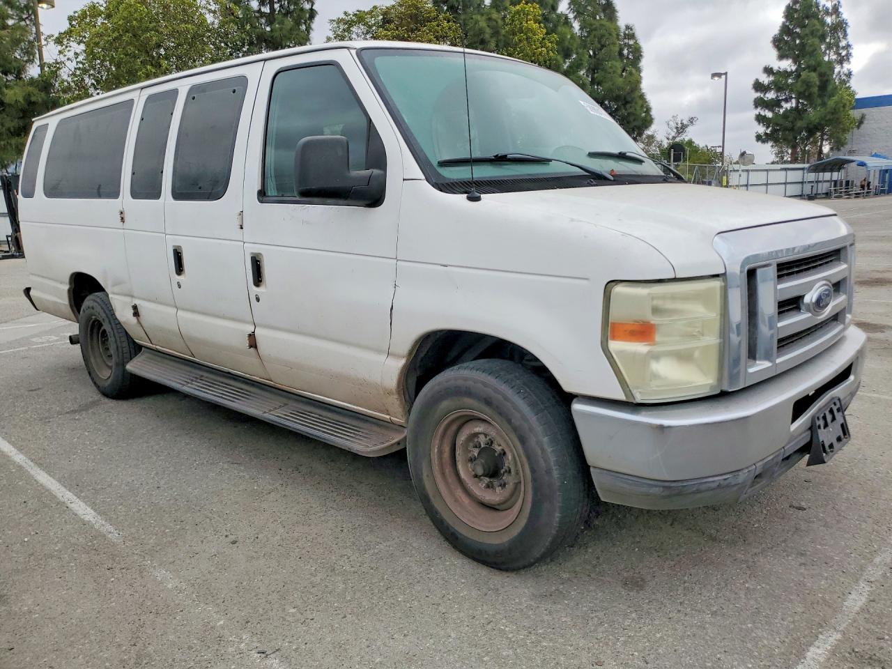 2011 Ford Econoline E350 Super Duty Wagon White vin: 1FBSS3BL1BDA35836