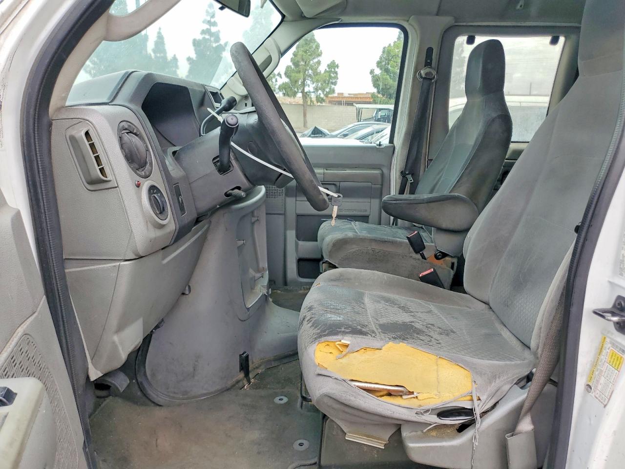 2011 Ford Econoline E350 Super Duty Wagon White vin: 1FBSS3BL1BDA35836