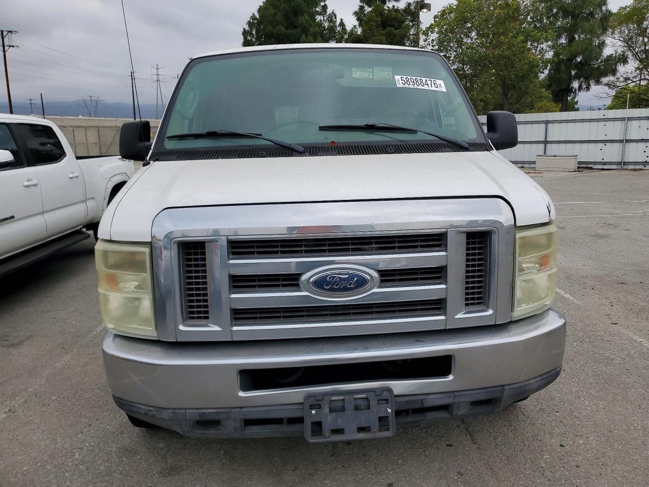 2011 Ford Econoline E350 Super Duty Wagon White vin: 1FBSS3BL1BDA35836