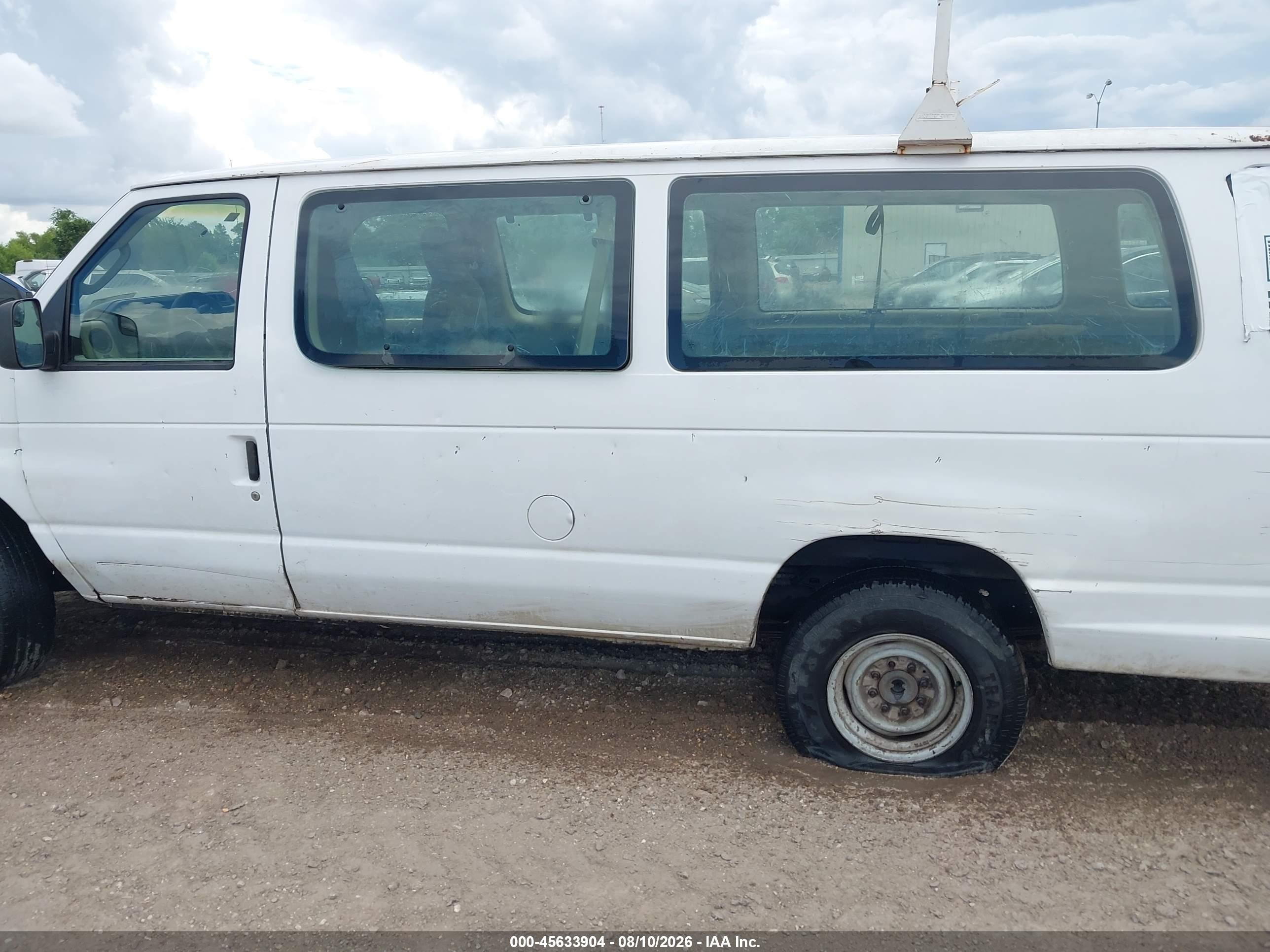 2011 Ford E-350 Super Duty Xlt White vin: 1FBSS3BL1BDA74975