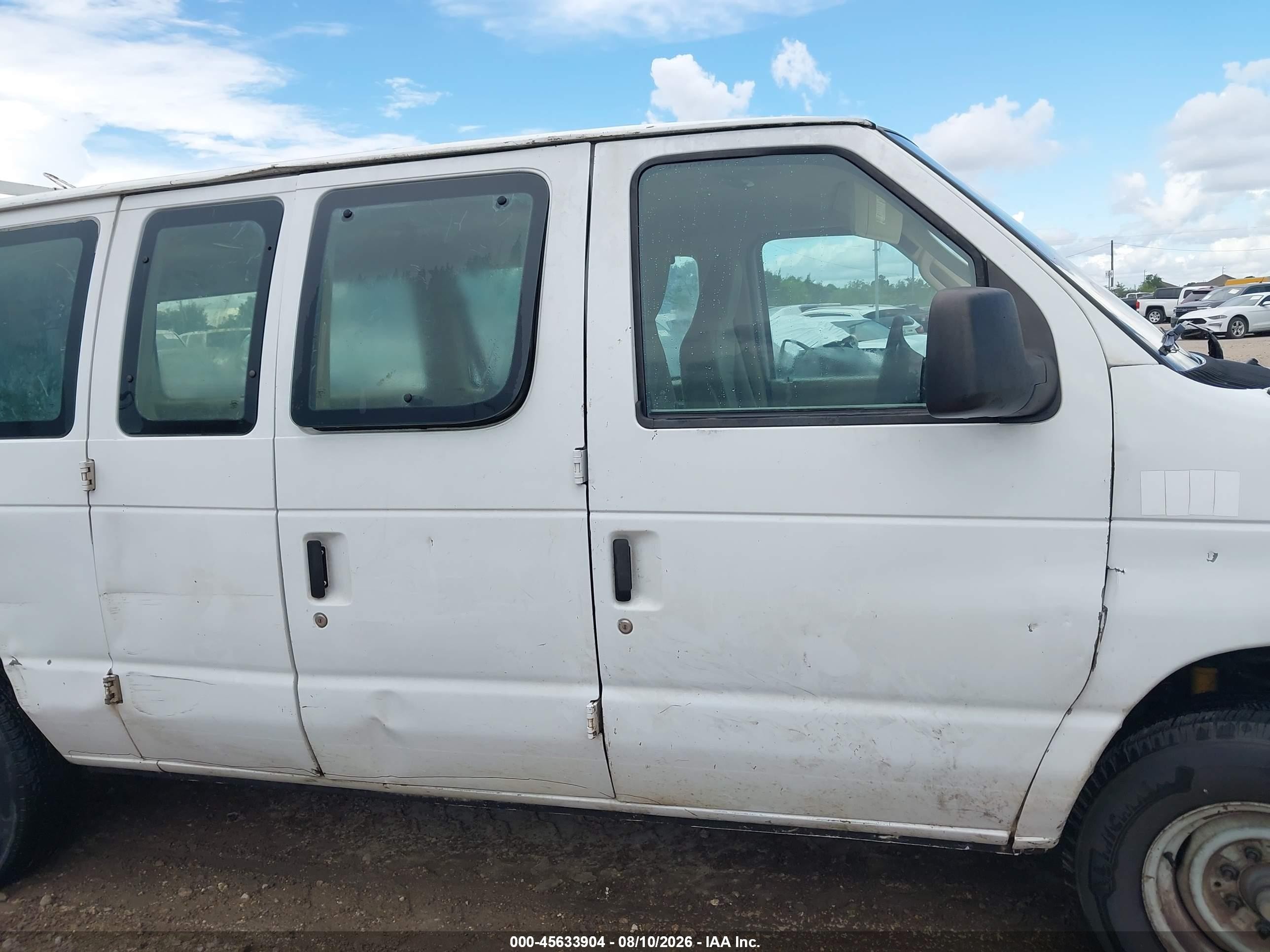 2011 Ford E-350 Super Duty Xlt White vin: 1FBSS3BL1BDA74975