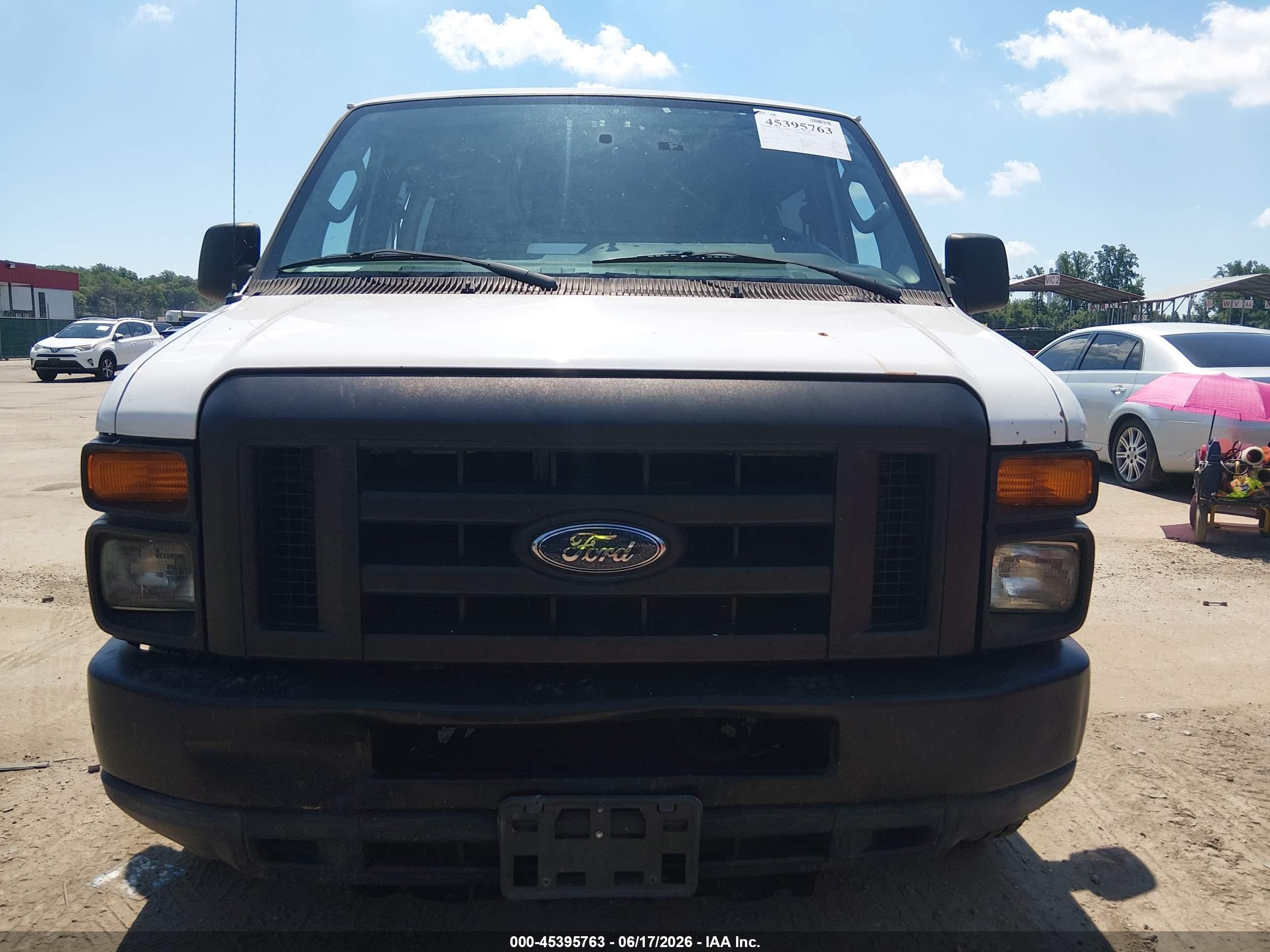 2012 Ford E-350 Super Duty Xl White vin: 1FBSS3BL1CDA08542