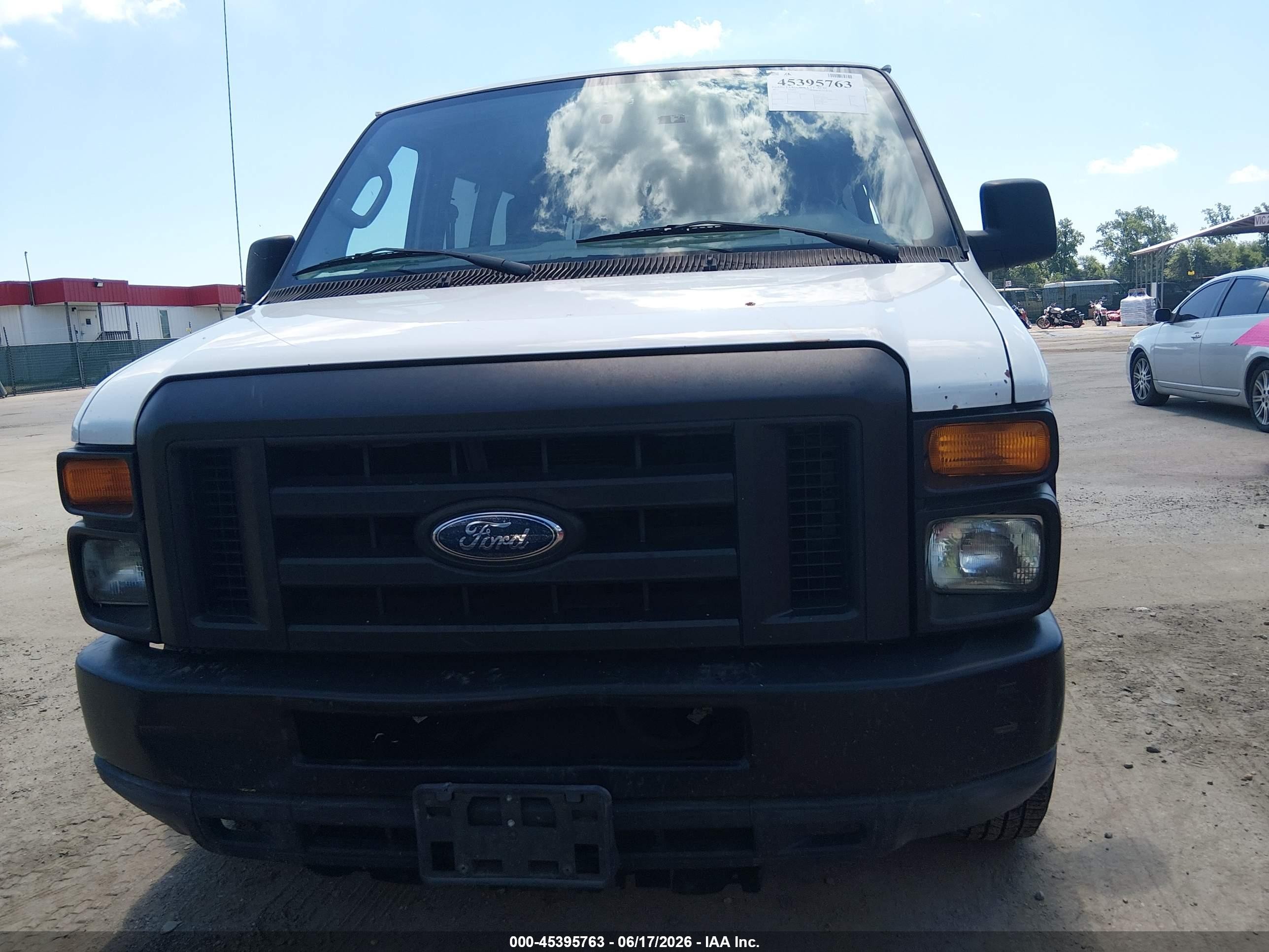 2012 Ford E-350 Super Duty Xl White vin: 1FBSS3BL1CDA08542