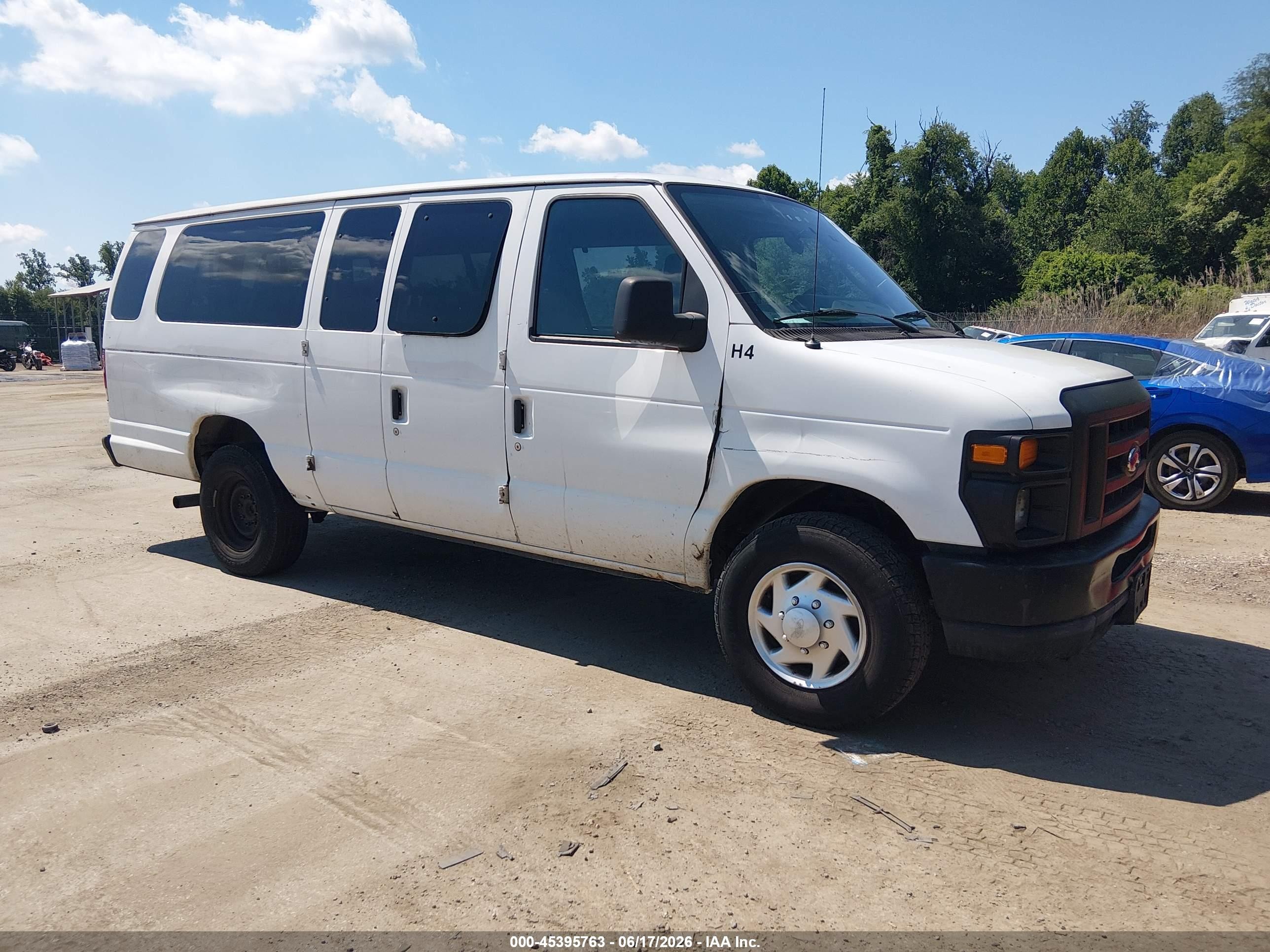 2012 Ford E-350 Super Duty Xl White vin: 1FBSS3BL1CDA08542