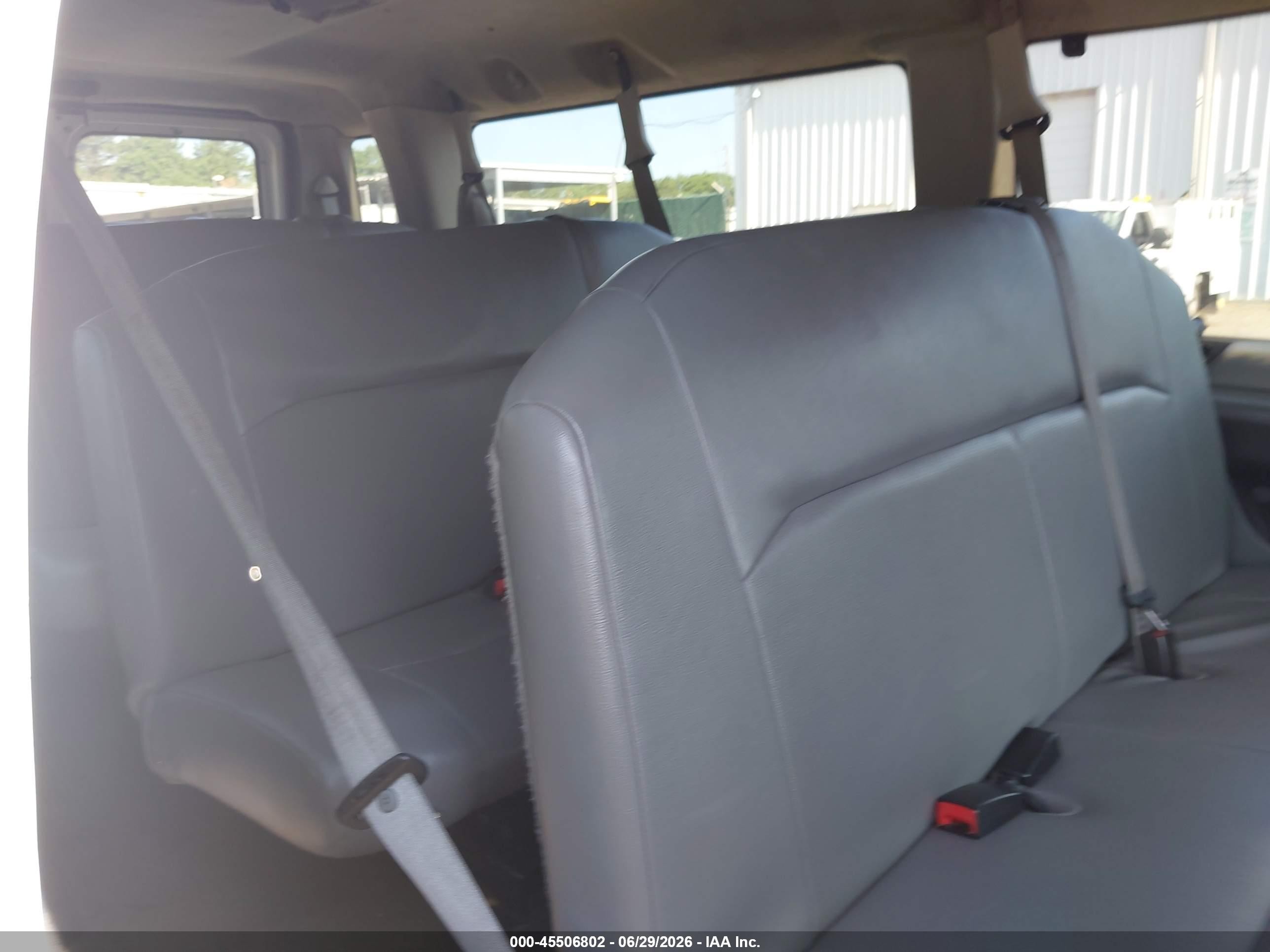 2012 Ford E-350 Super Duty Xl/xlt White vin: 1FBSS3BL2CDA93486