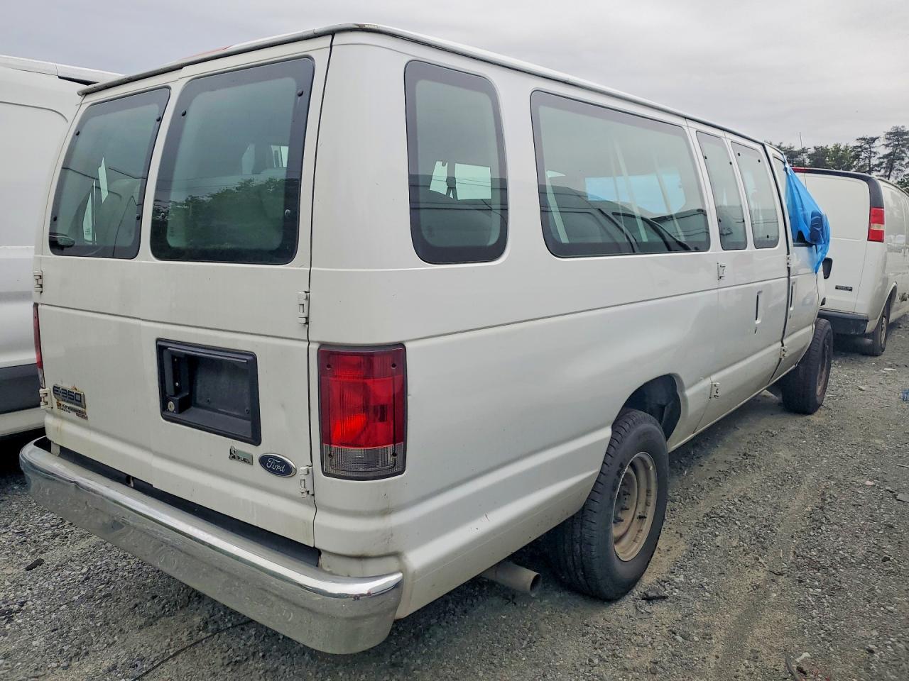 2013 Ford Econoline E350 Super Duty Wagon White vin: 1FBSS3BL2DDA00211
