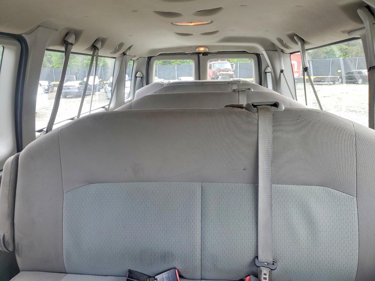 2013 Ford Econoline E350 Super Duty Wagon White vin: 1FBSS3BL2DDA00211