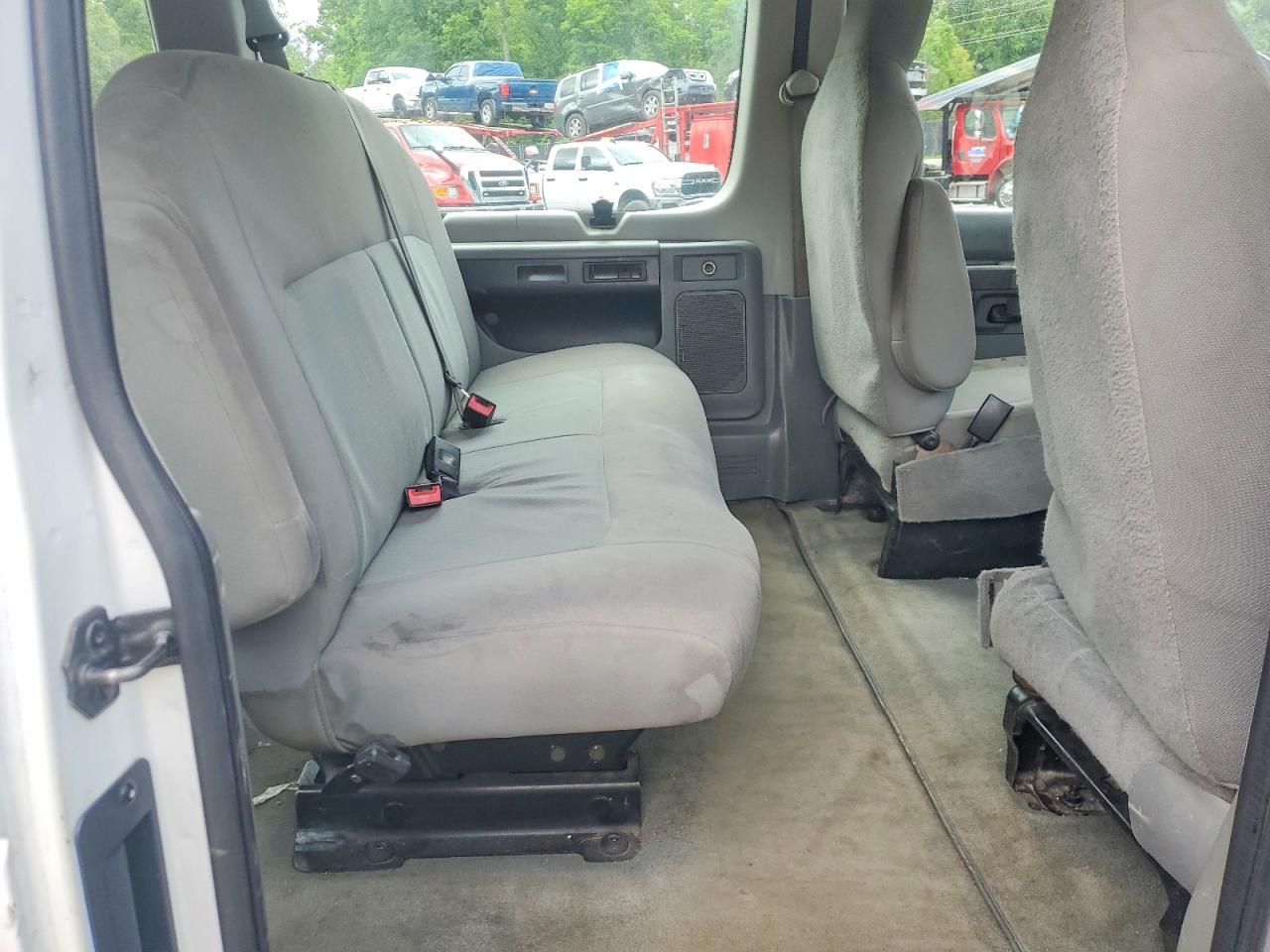 2013 Ford Econoline E350 Super Duty Wagon White vin: 1FBSS3BL2DDA00211