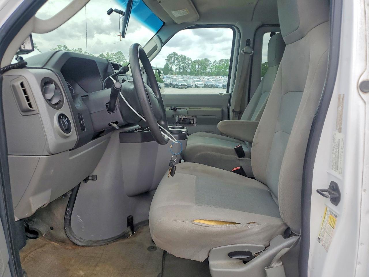 2013 Ford Econoline E350 Super Duty Wagon White vin: 1FBSS3BL2DDA94557